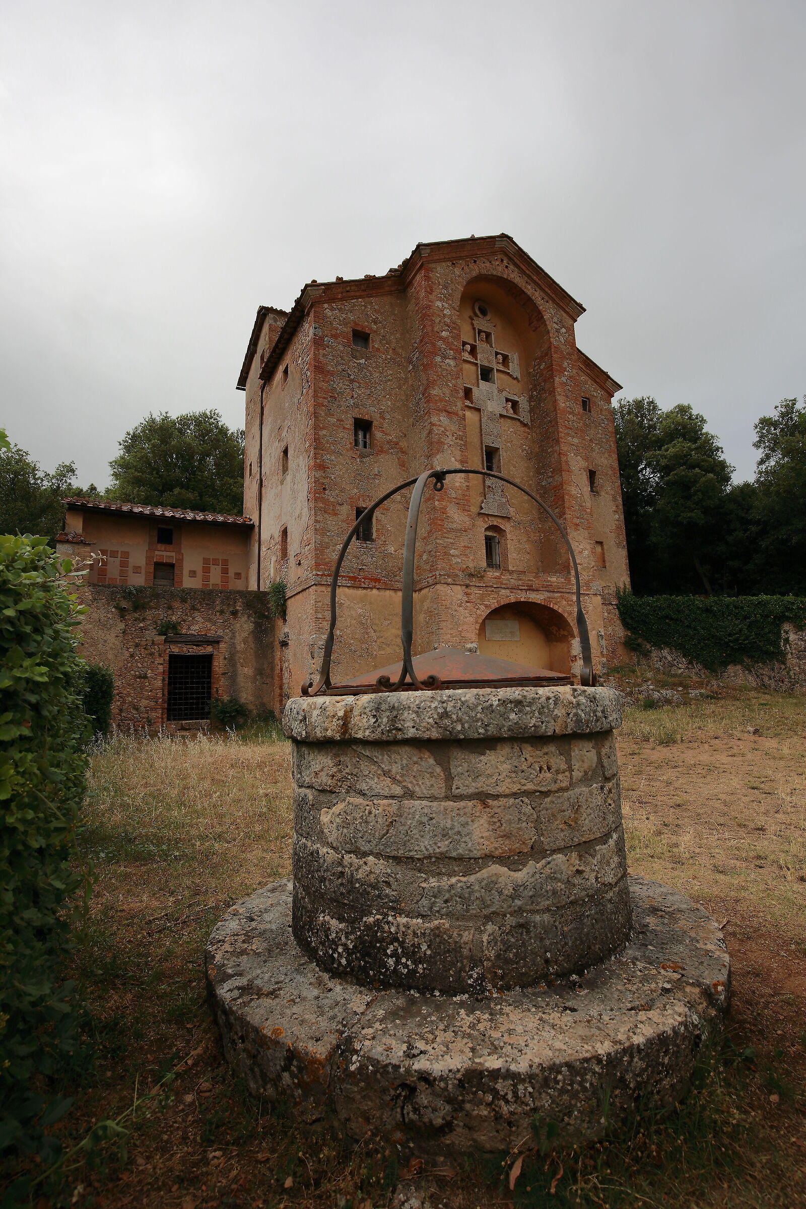 The well and the hermitage