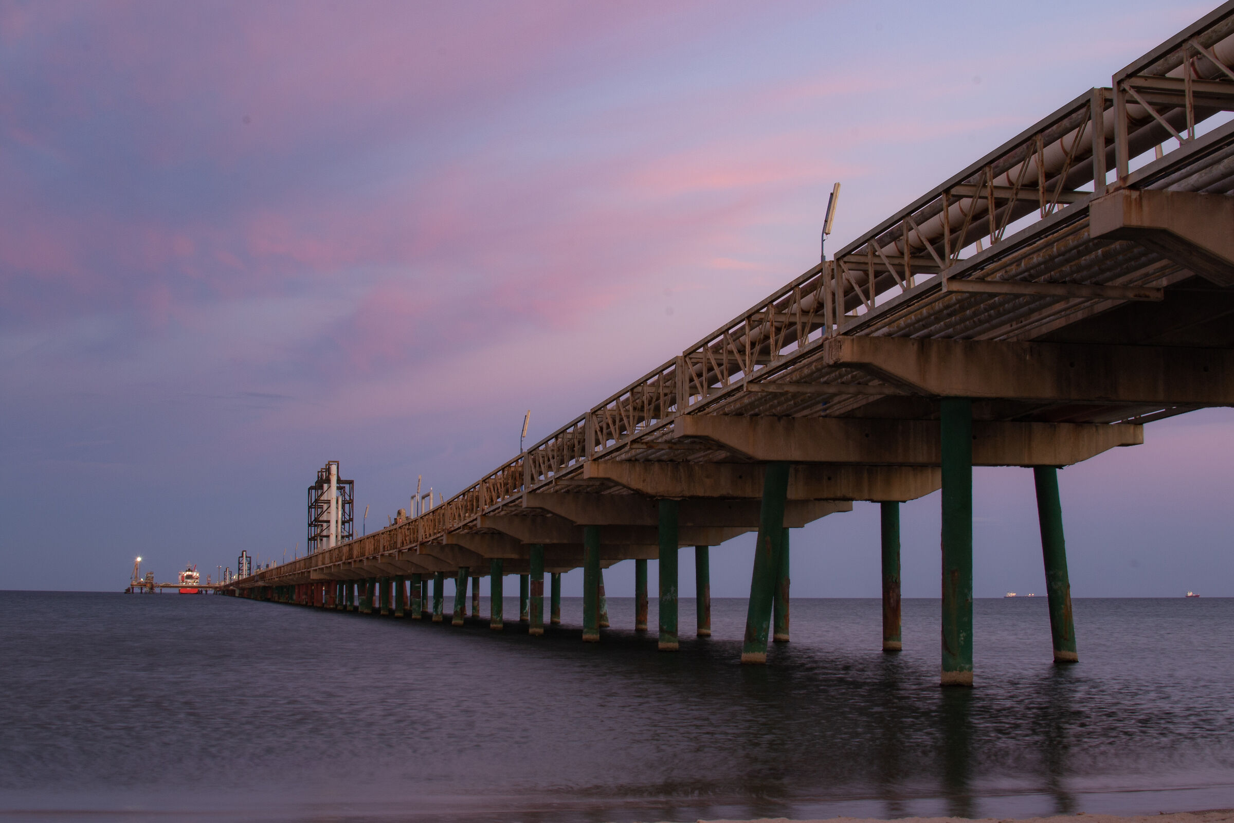 Ponte al tramonto