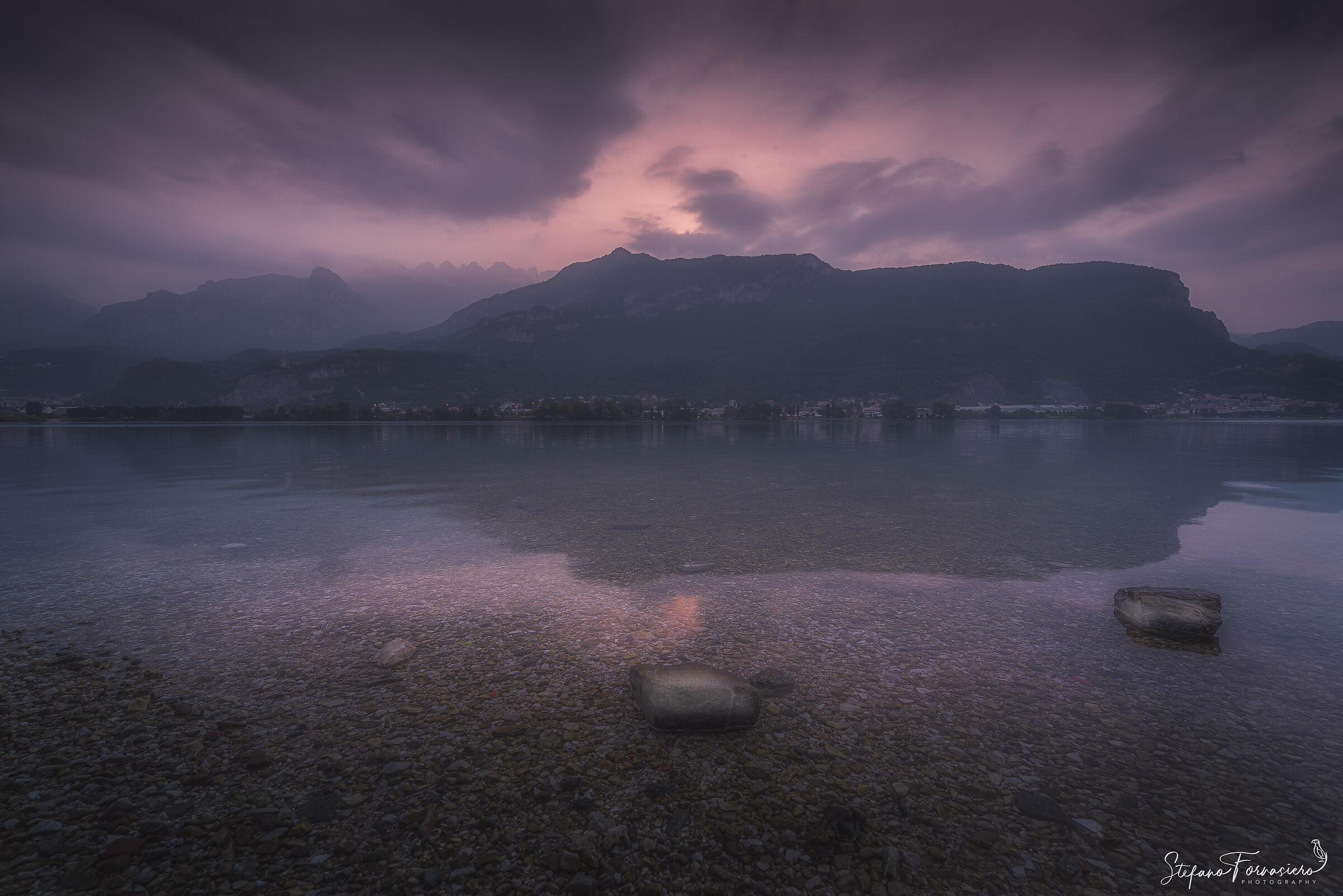 Alba al Lago di Garlate