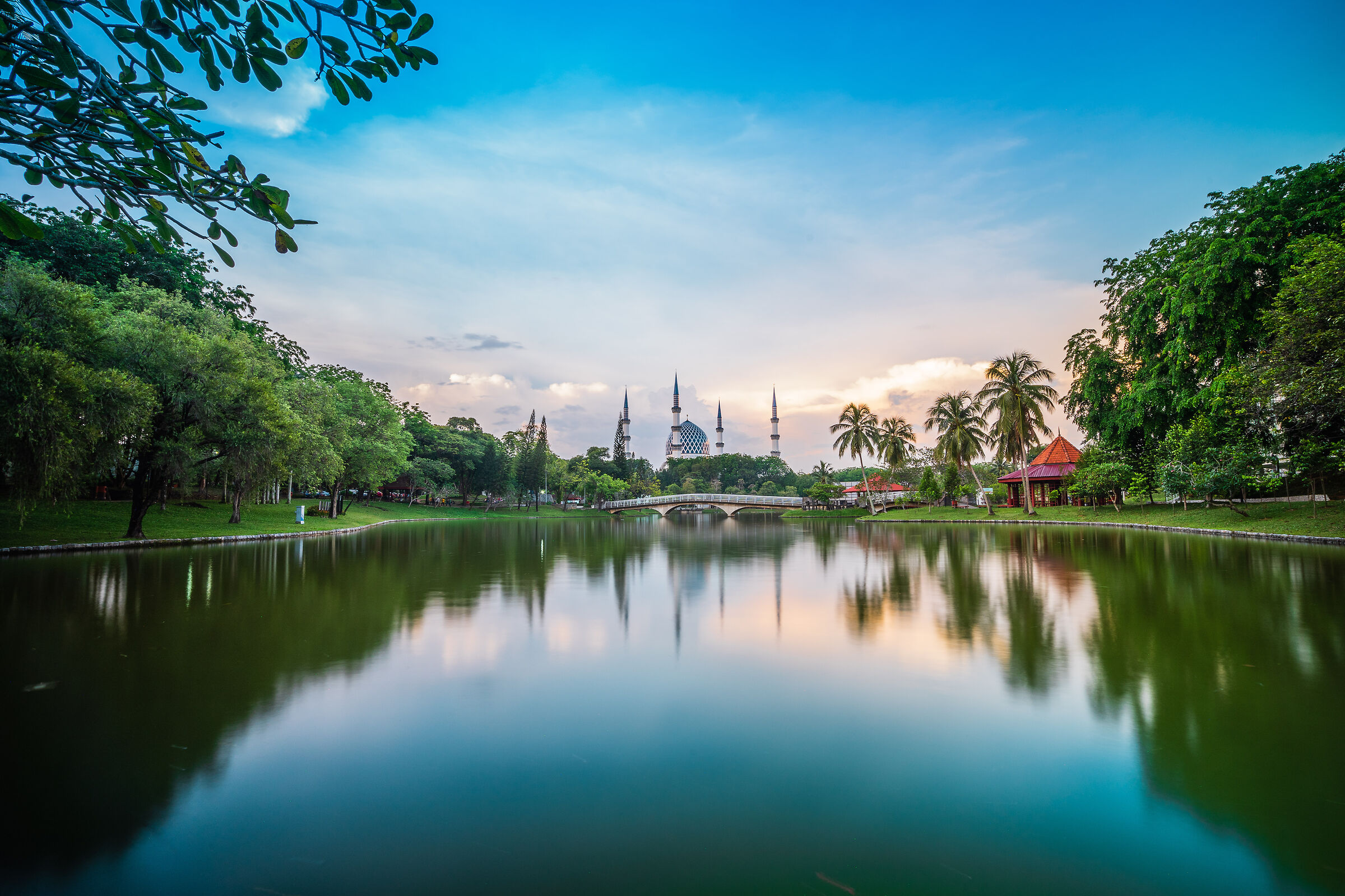 sera riflessione lago