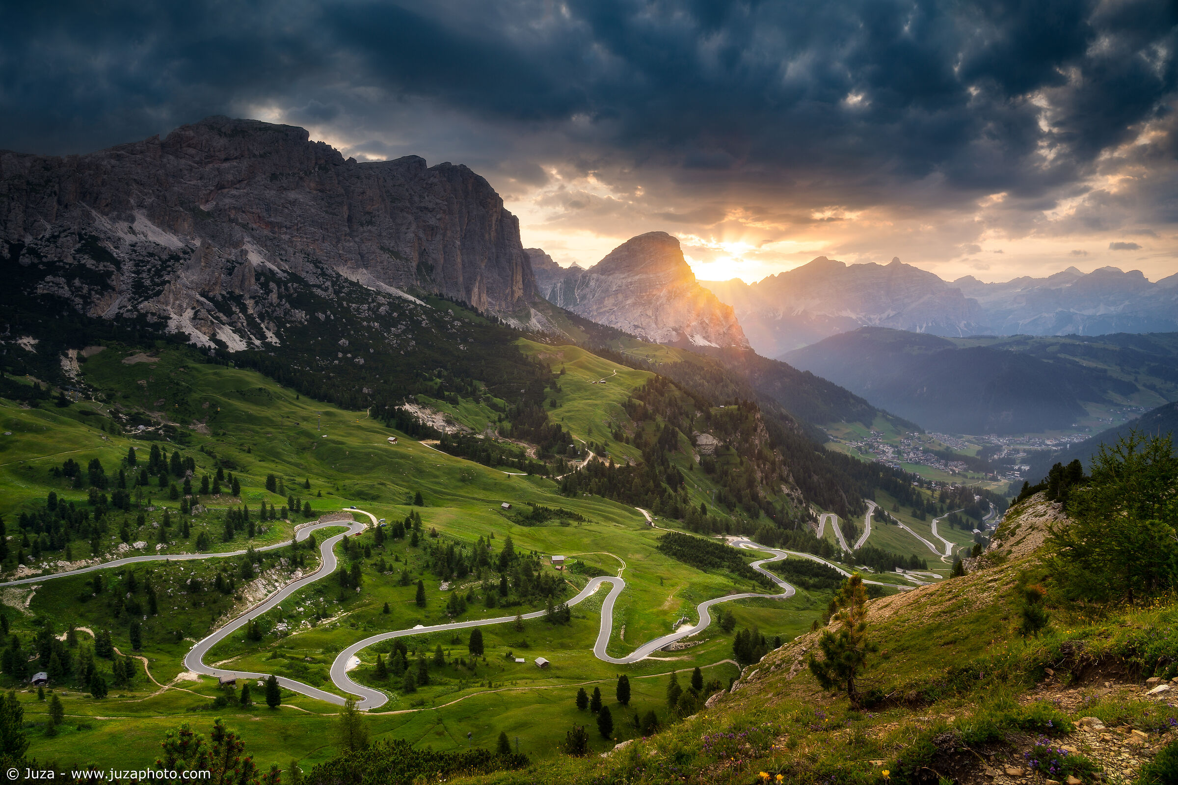 Sunrise at Passo Gardena