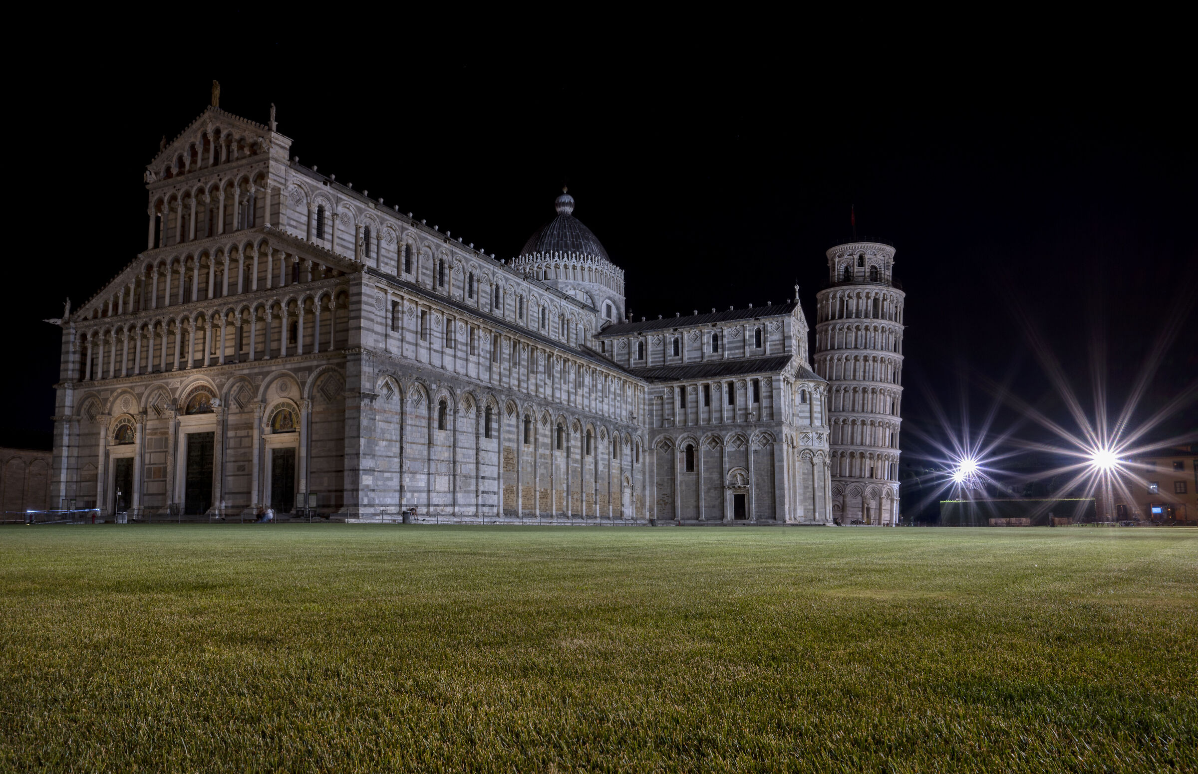 Due stelle....in Piazza dei Miracoli