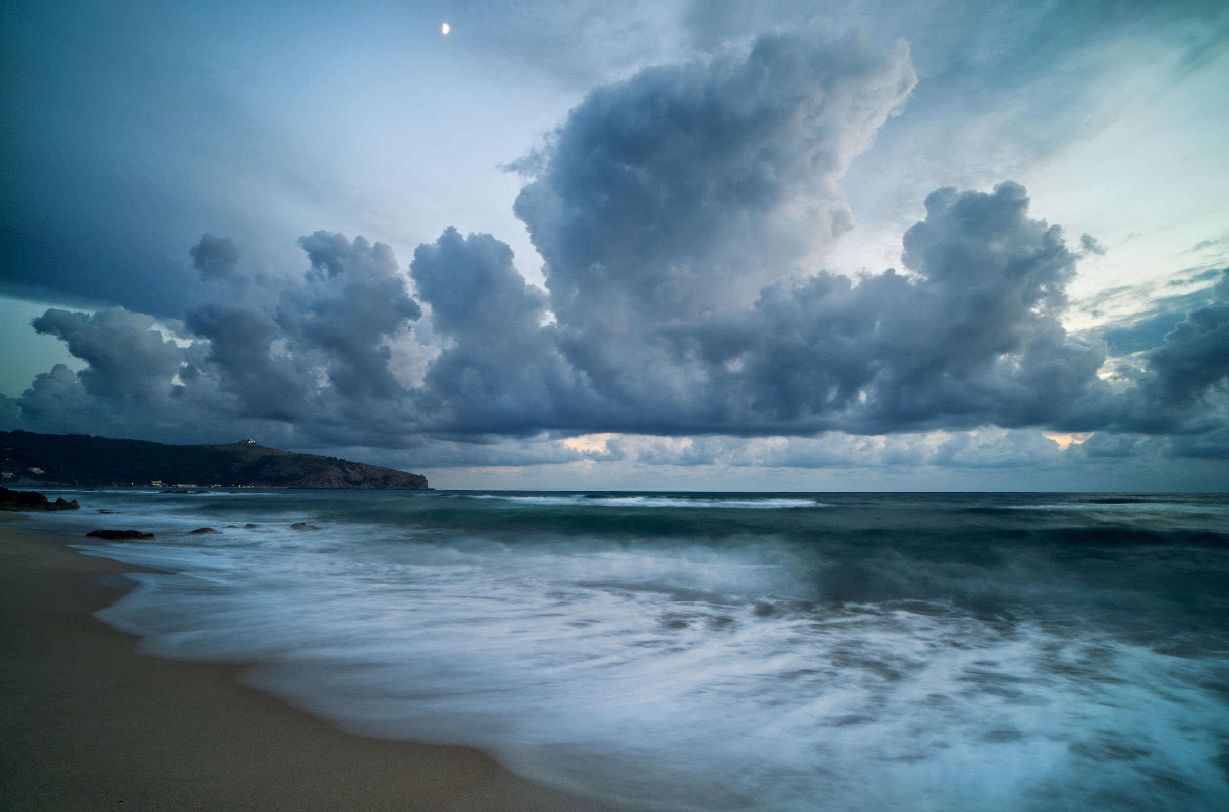 The arrival of the storm on Capo Palinuro