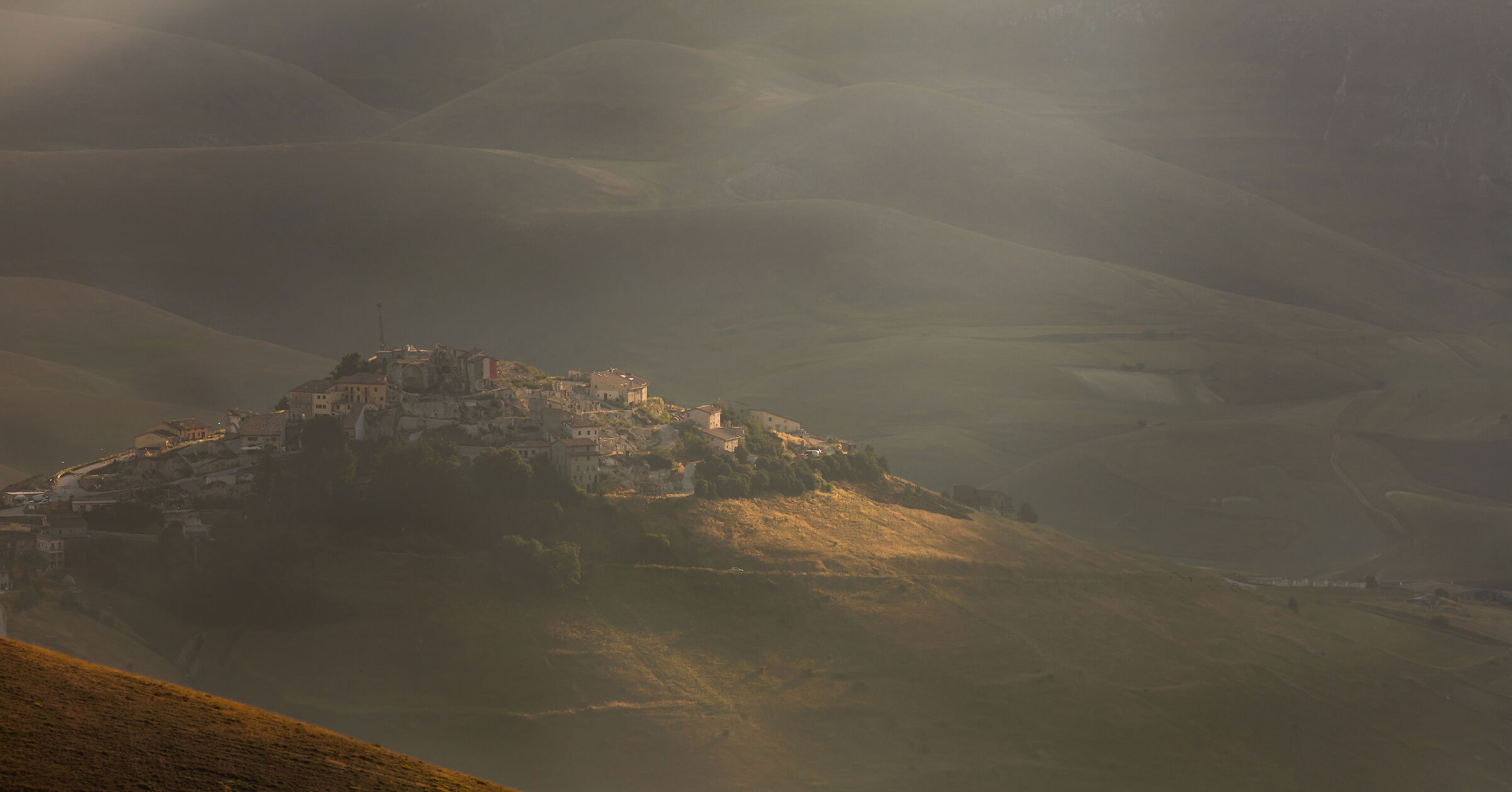 Prime luci a Castelluccio