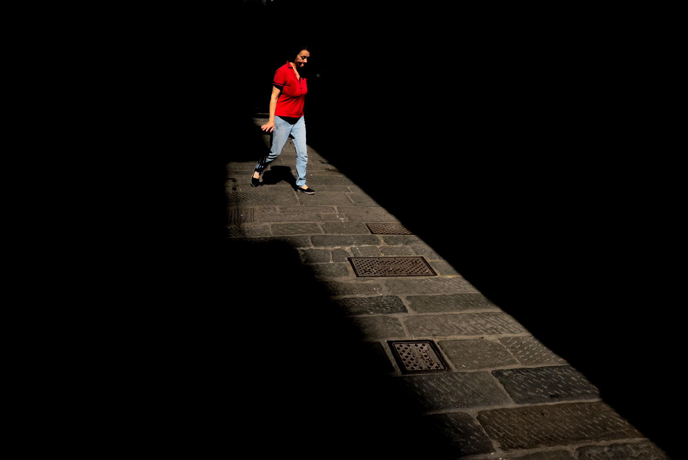 Svicolando fra luce e buio