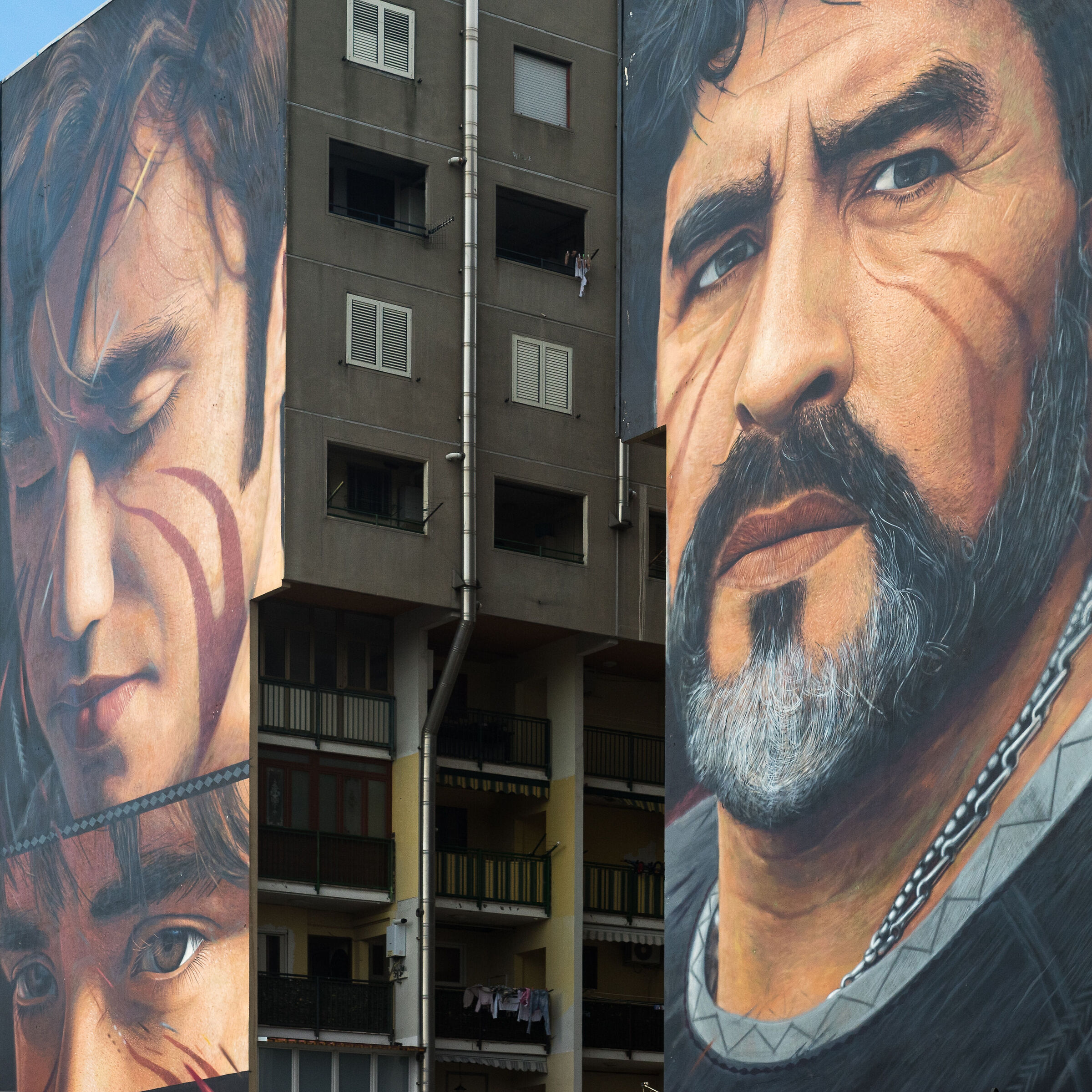 Dios Umano (graffito di Jorit)