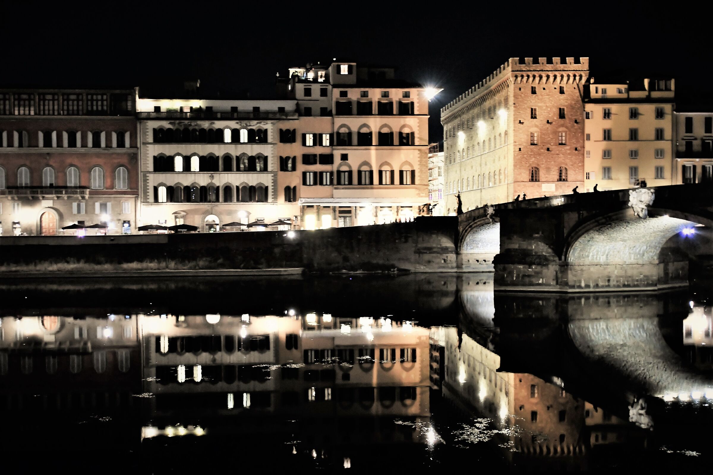 il ponte di Santa Trinita e palazzo Feroni