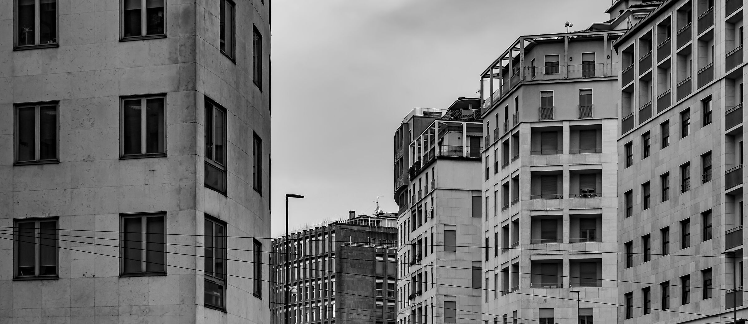 Via Alberico Albricci vista da Via Larga - 1