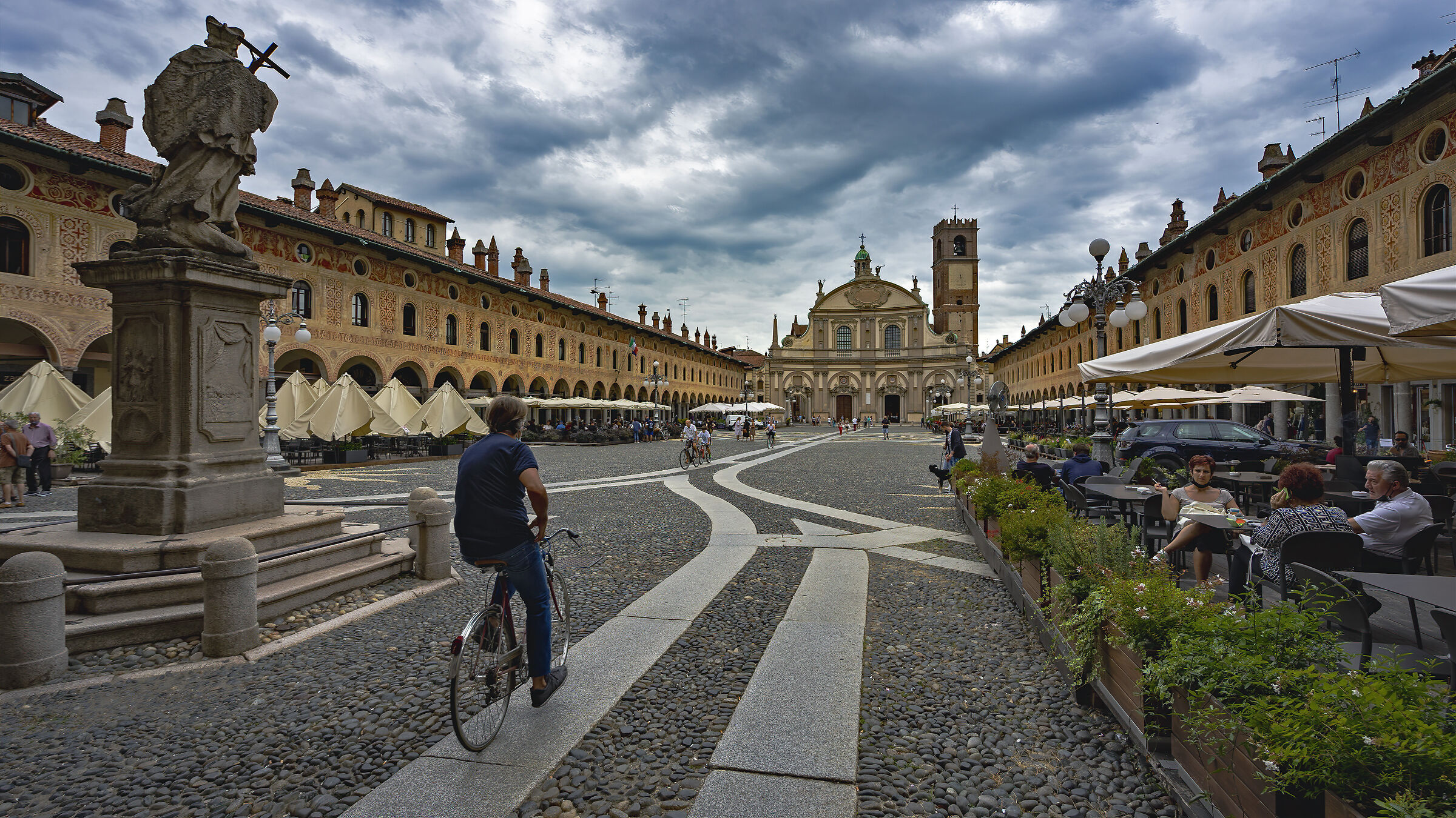 Passeggiando in bicicletta