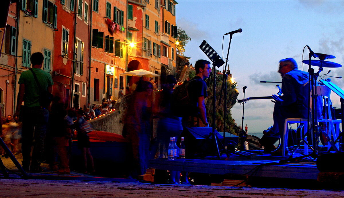 Alle 21 si inizia !(Riomaggiore)