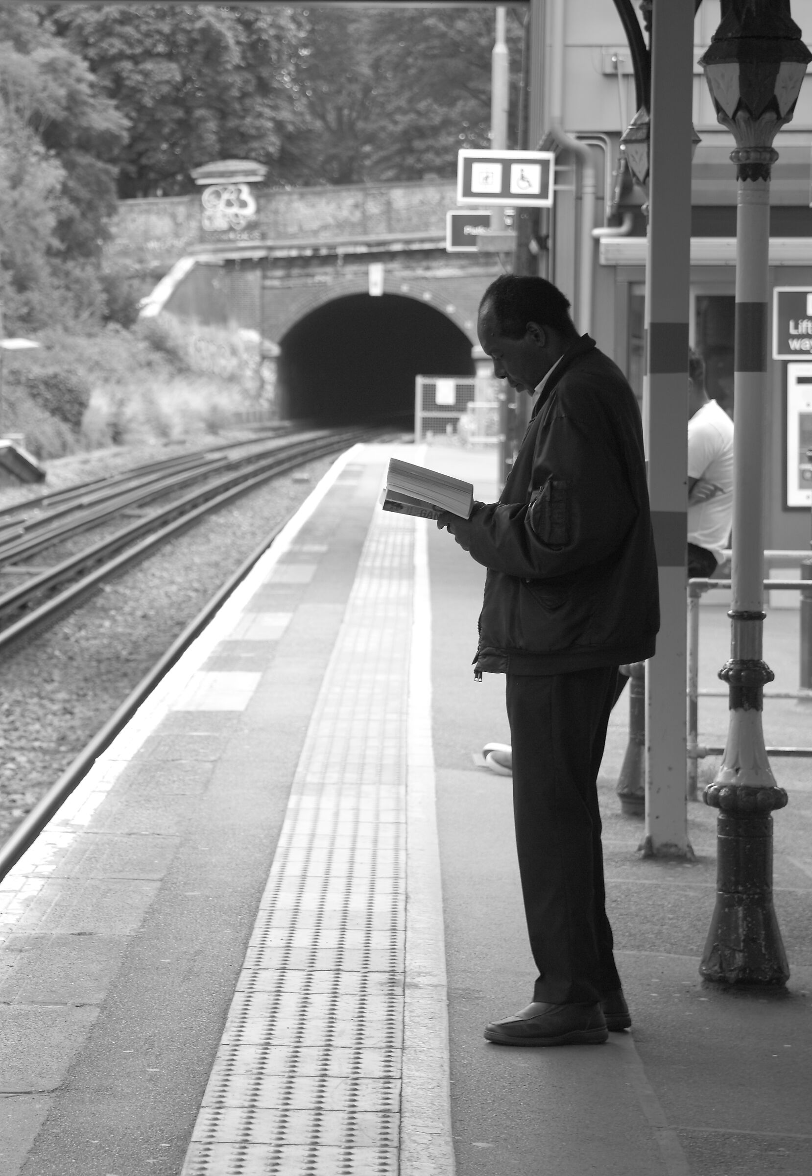 Aspettando il treno