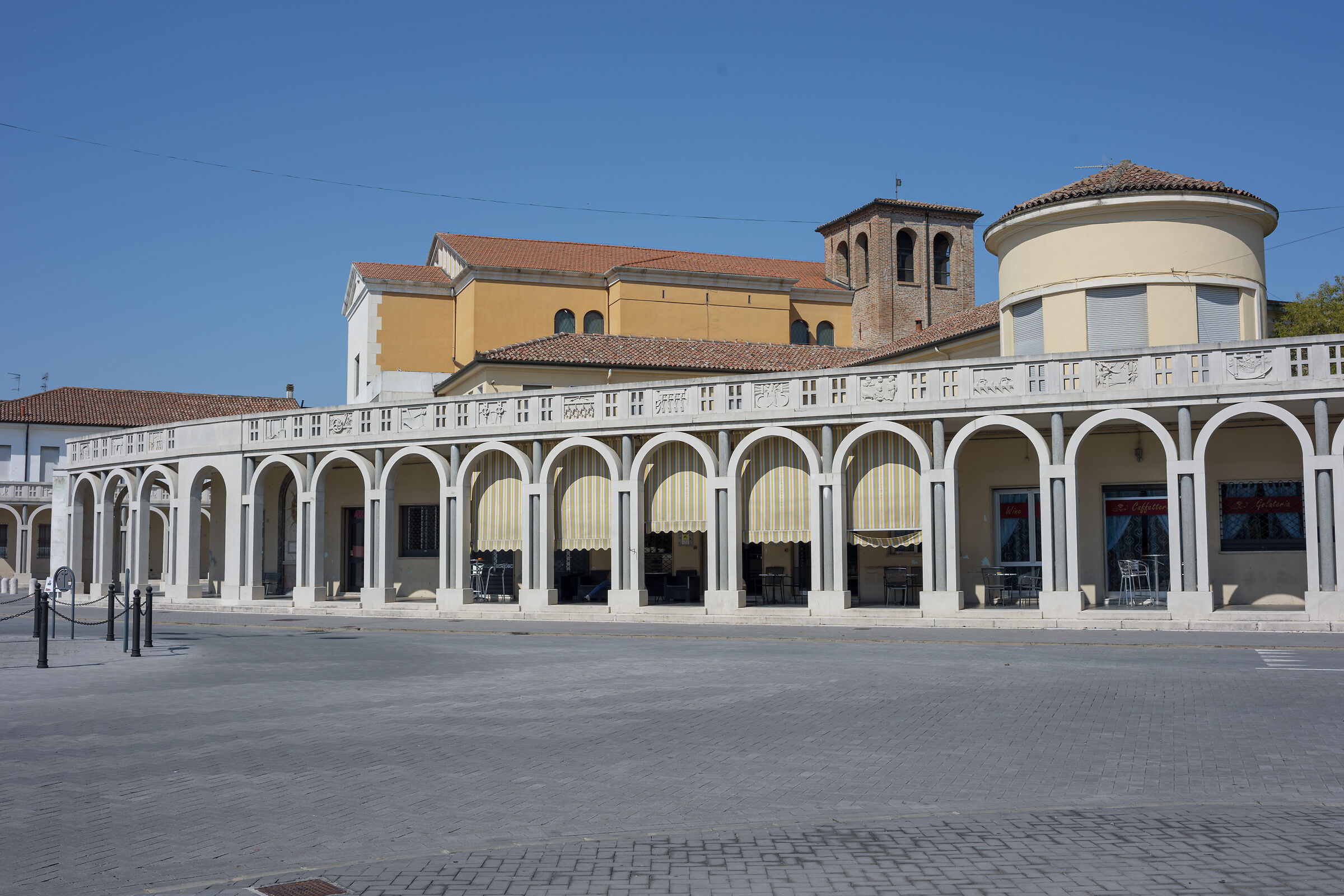 PORTICO CHURCH SANT'APOLLINARE