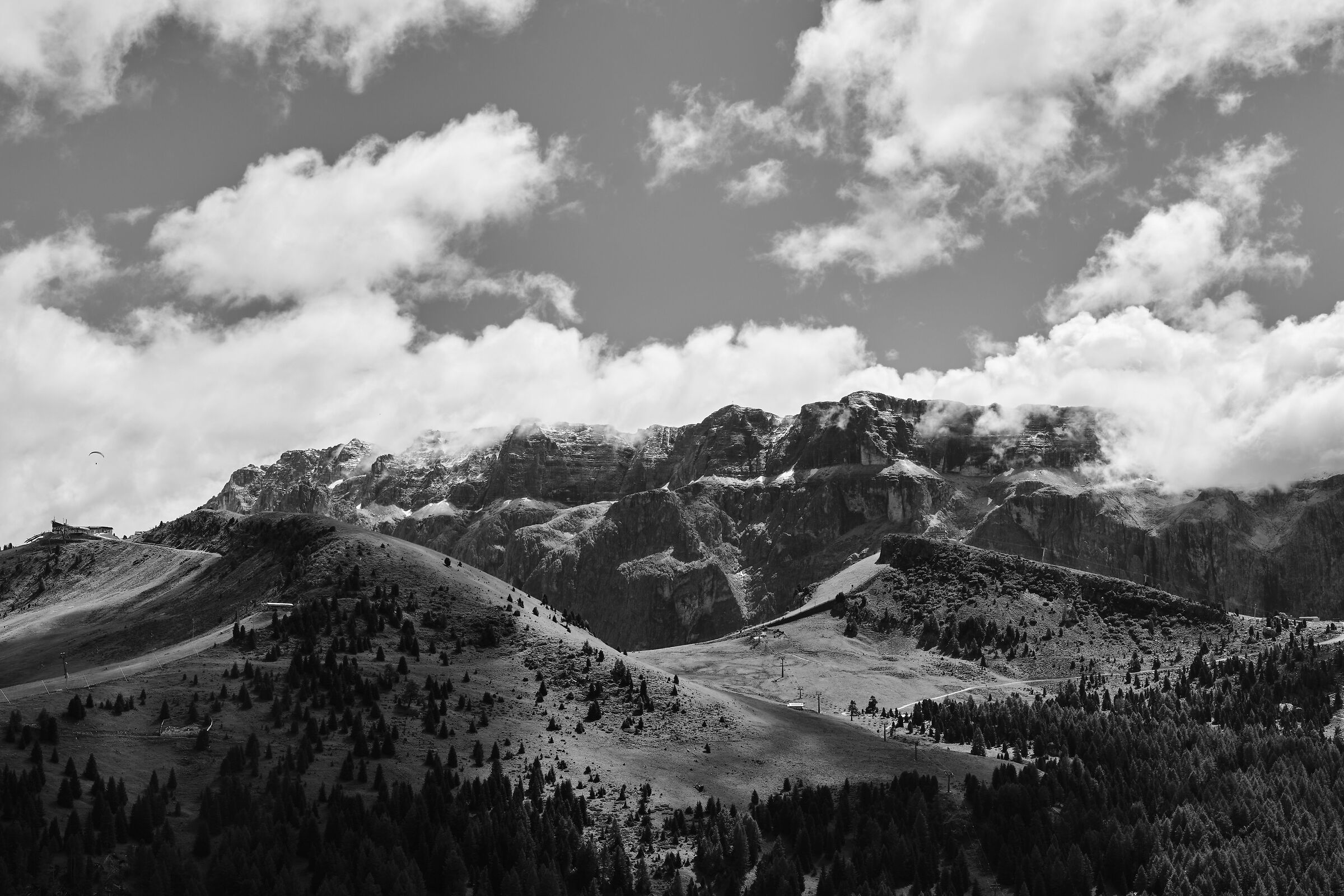 Neve estiva sulle cime del Gruppo del Sella