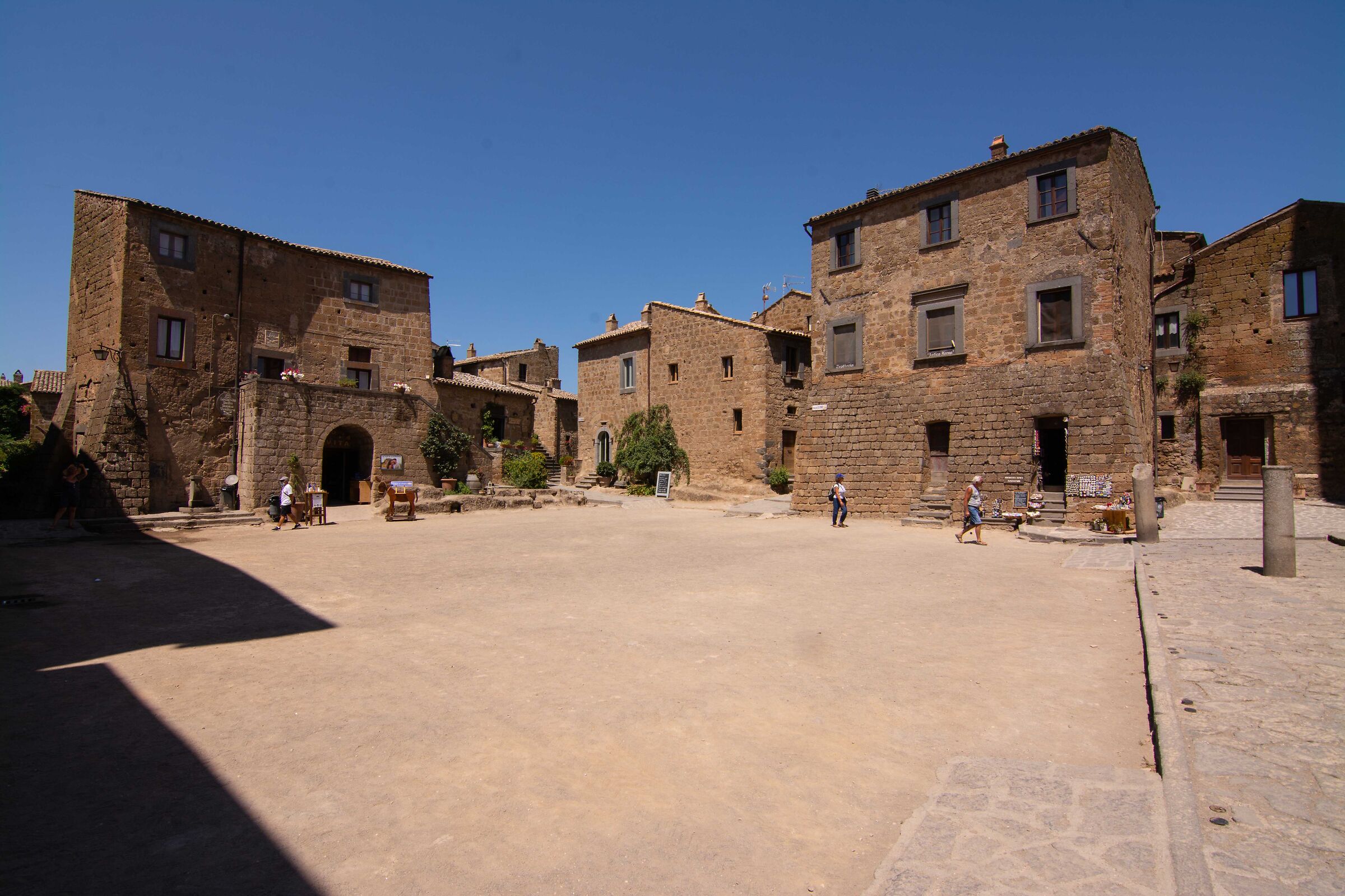 Civita Bagnoregio Piazza San Donato