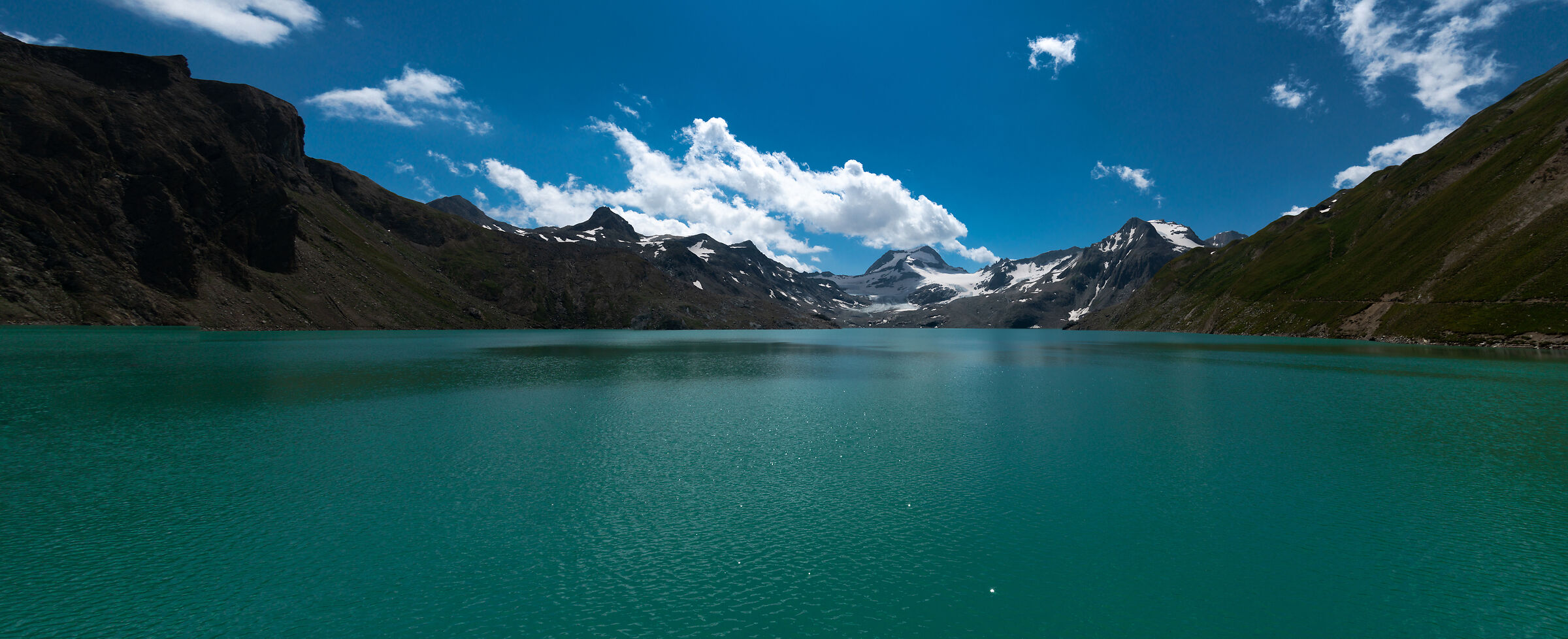 Lake Diga dei Sabbioni