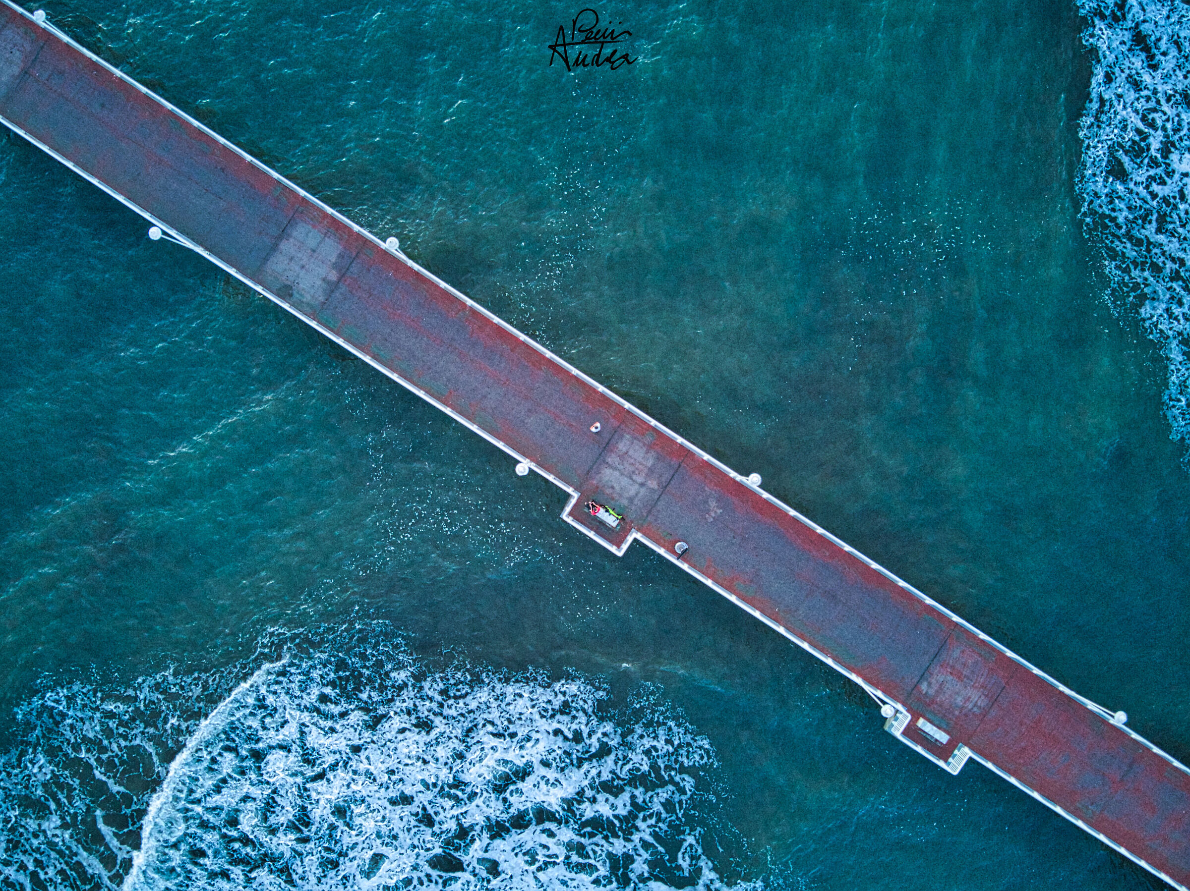Il pontile di Marina di Massa