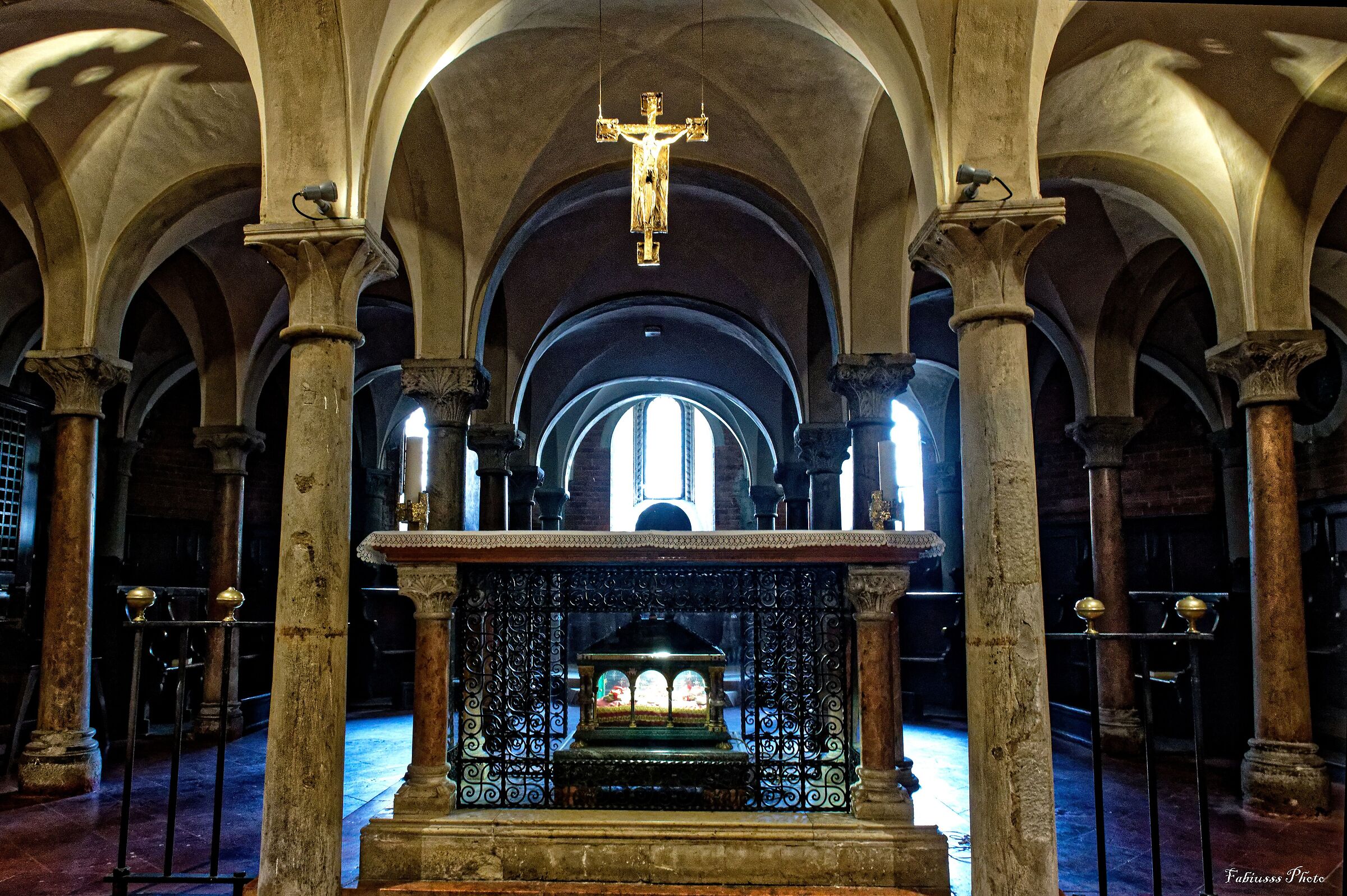 Duomo di Piacenza - La Cripta