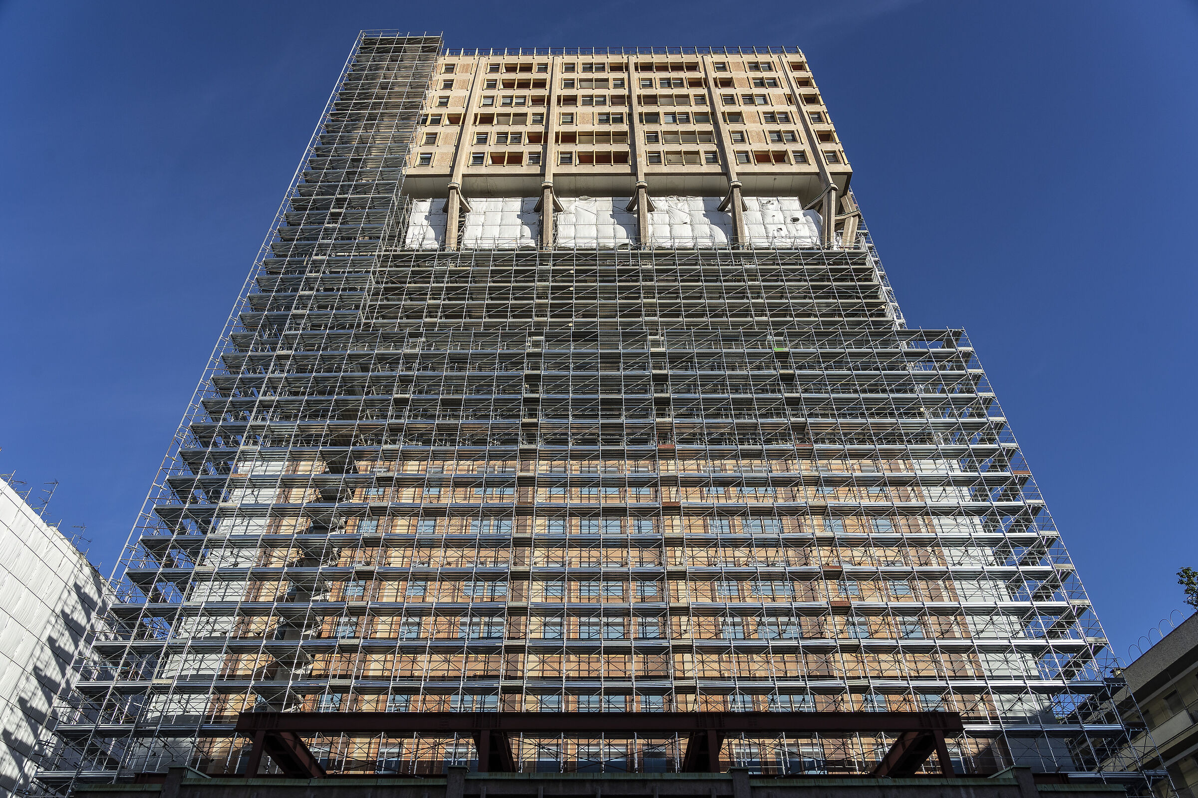 Restoration of the Velasca Tower - Tuesday 17/08/2021 18:36