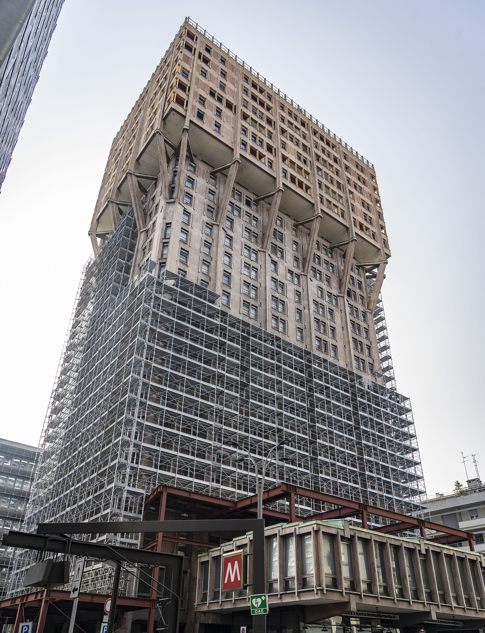 Restauro della Torre Velasca - Martedì 23/02/2021 11:...