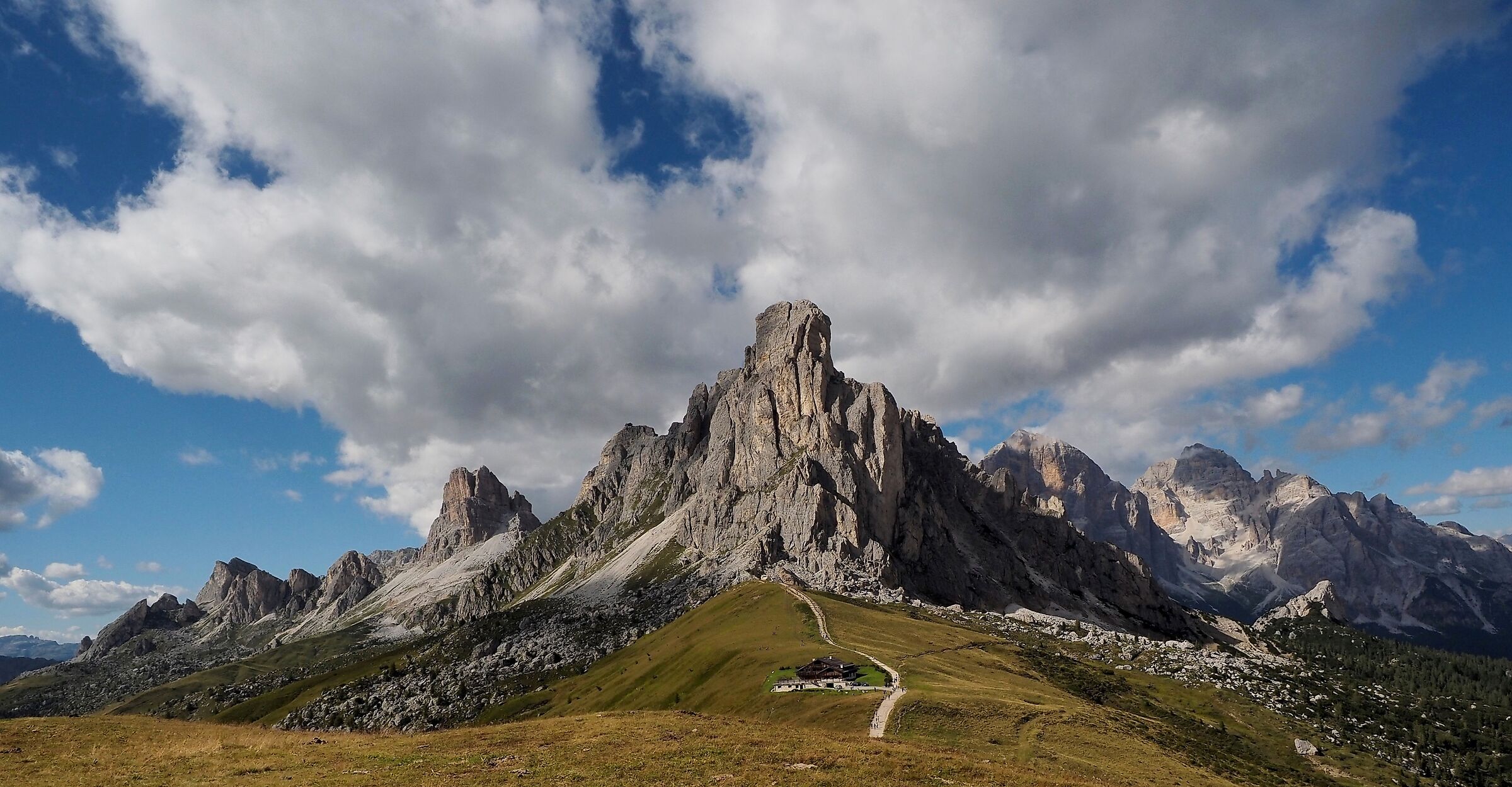 Giù le mani dal Giau