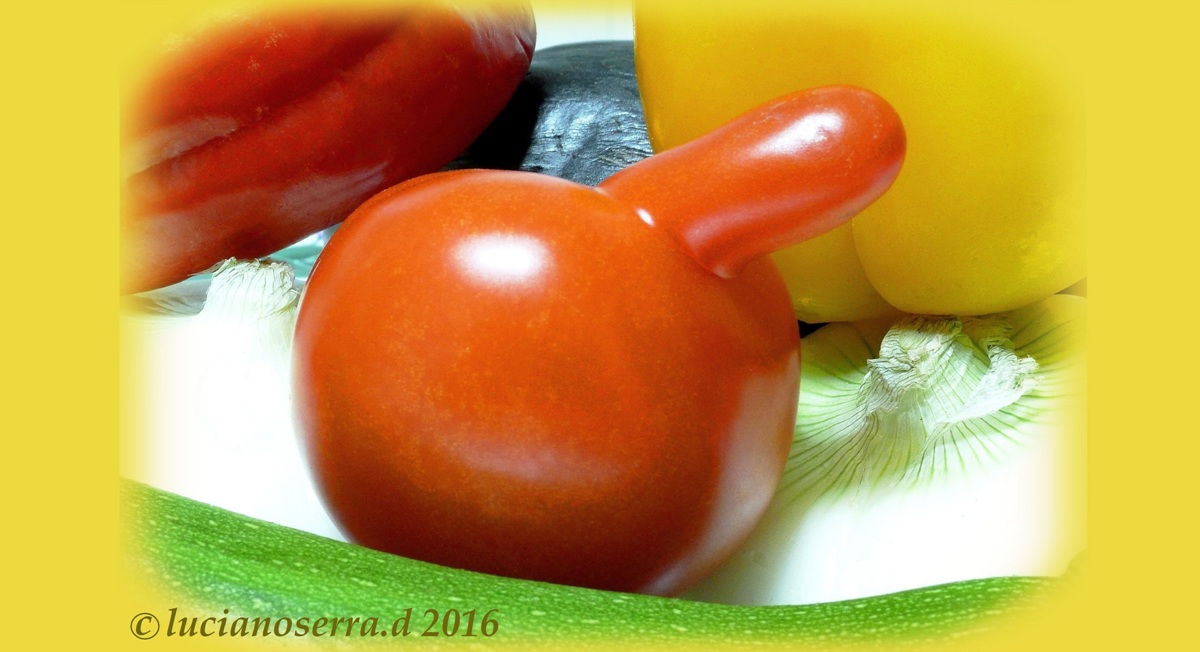 Tomato... exhibitionist...