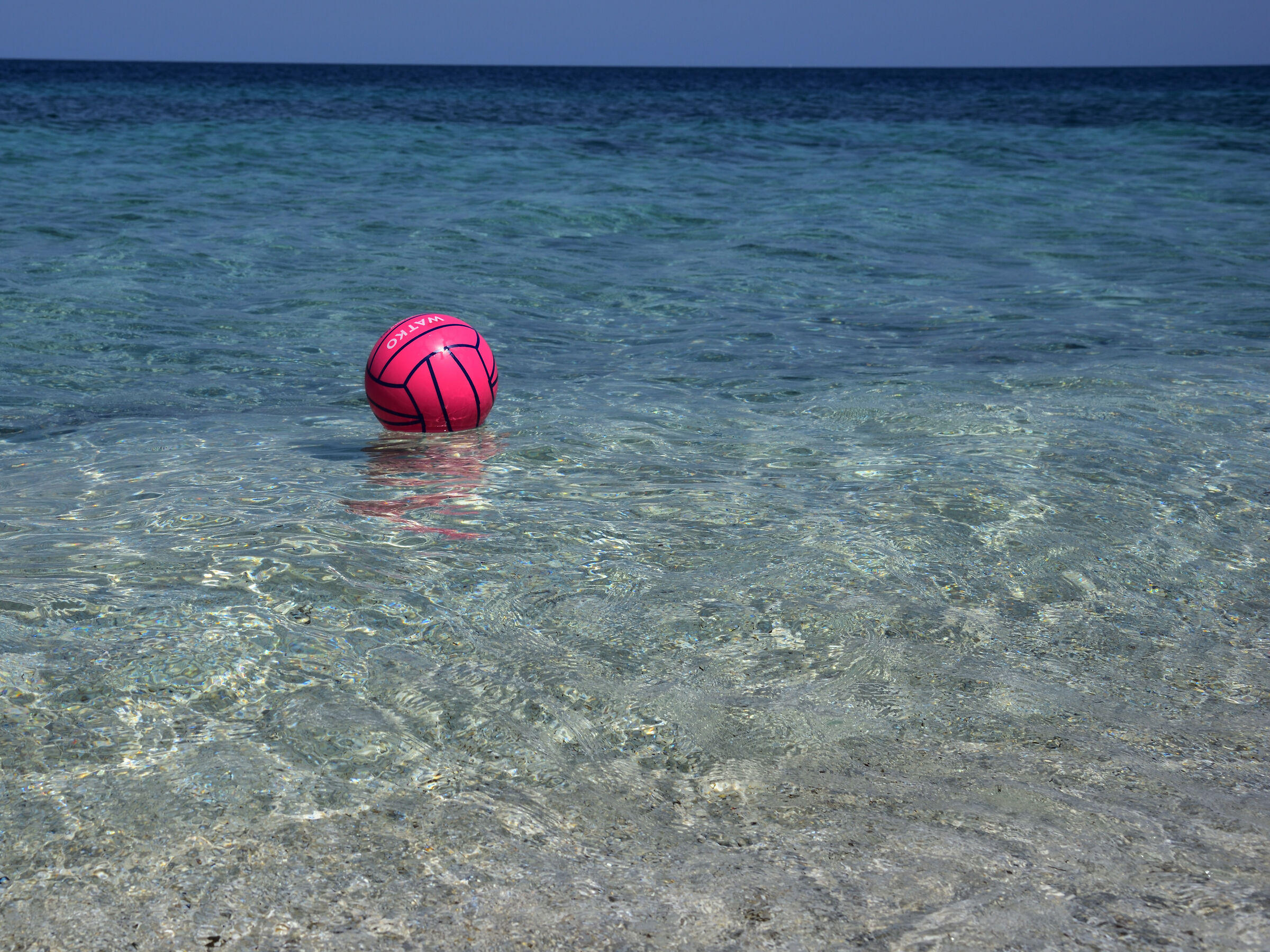 una macchia viola....nel mare cristallino