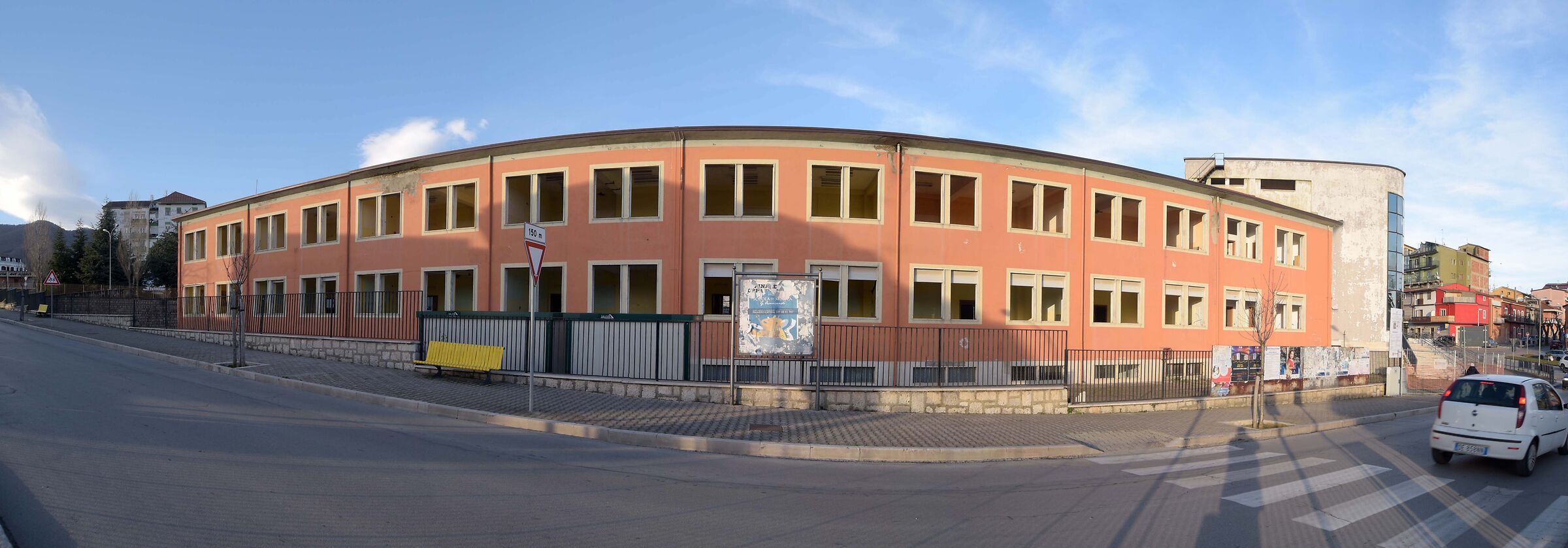 2021 scuola elementare demolita