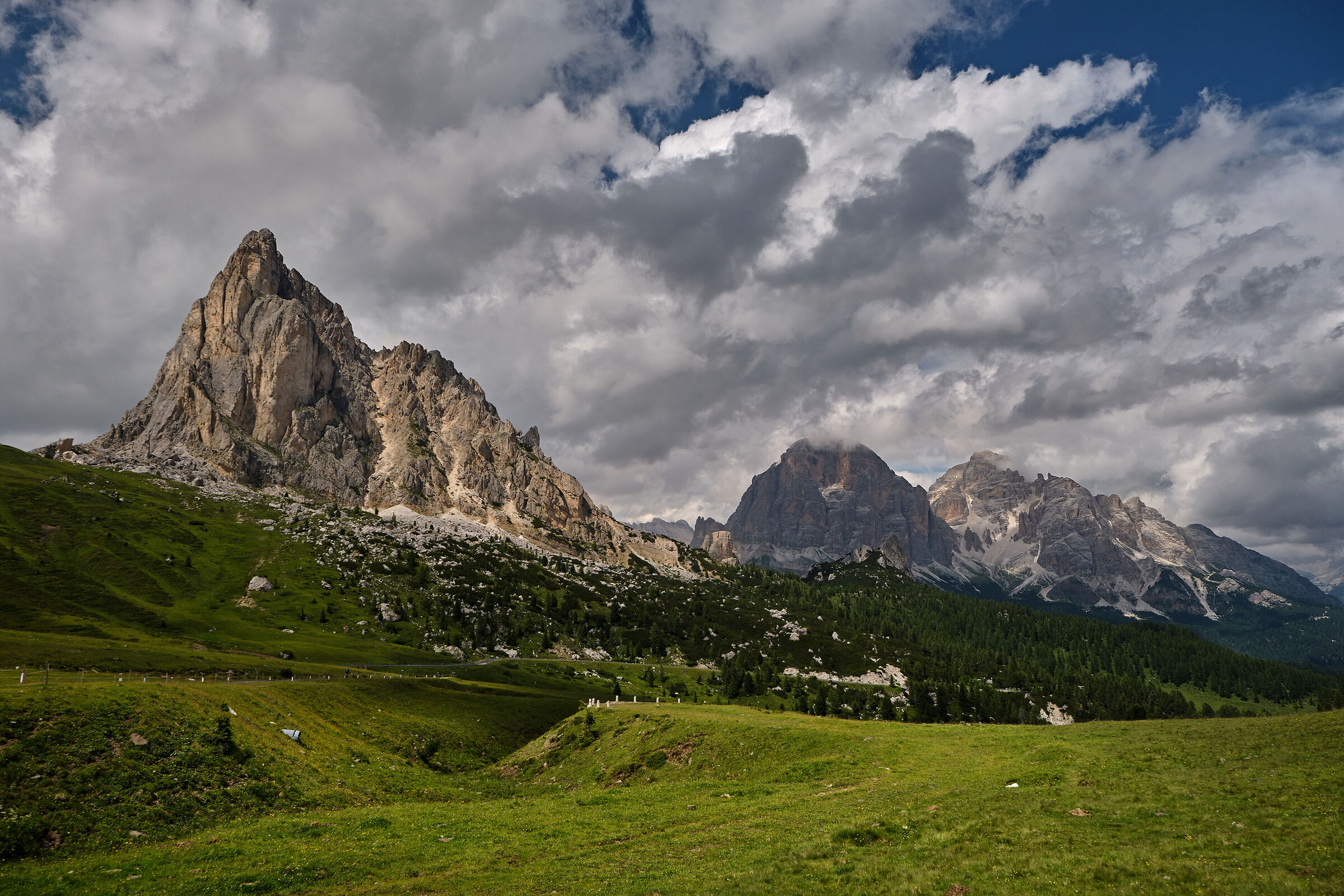 Hands off the Giau 2