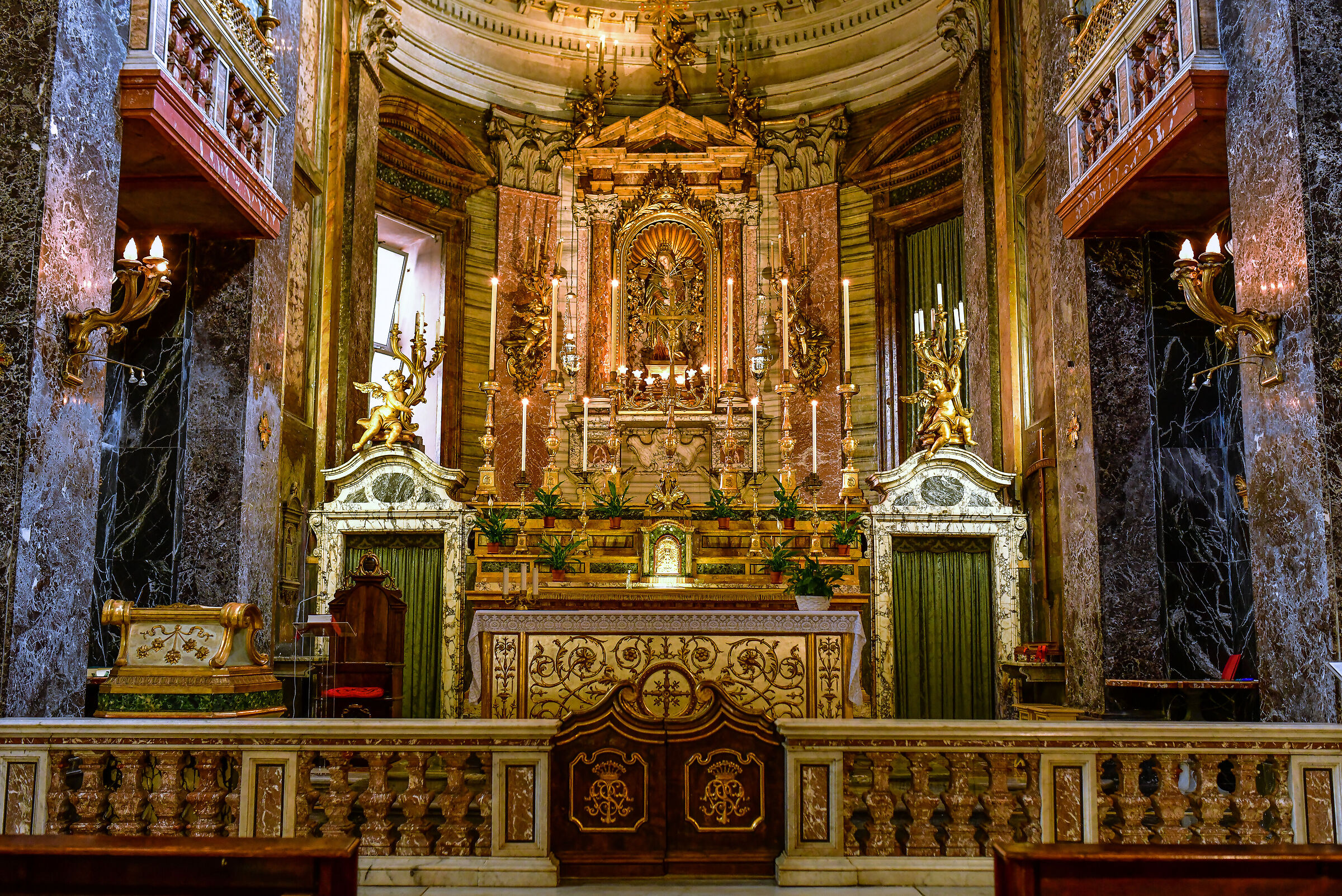 Roma-Interno S.Maria in Via