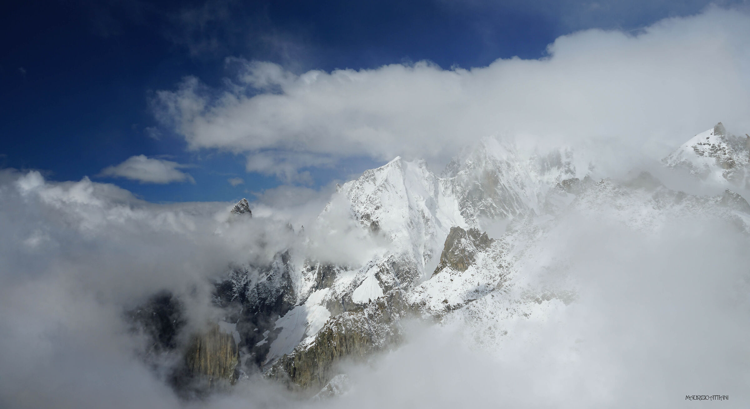 The shark's fin in the clouds