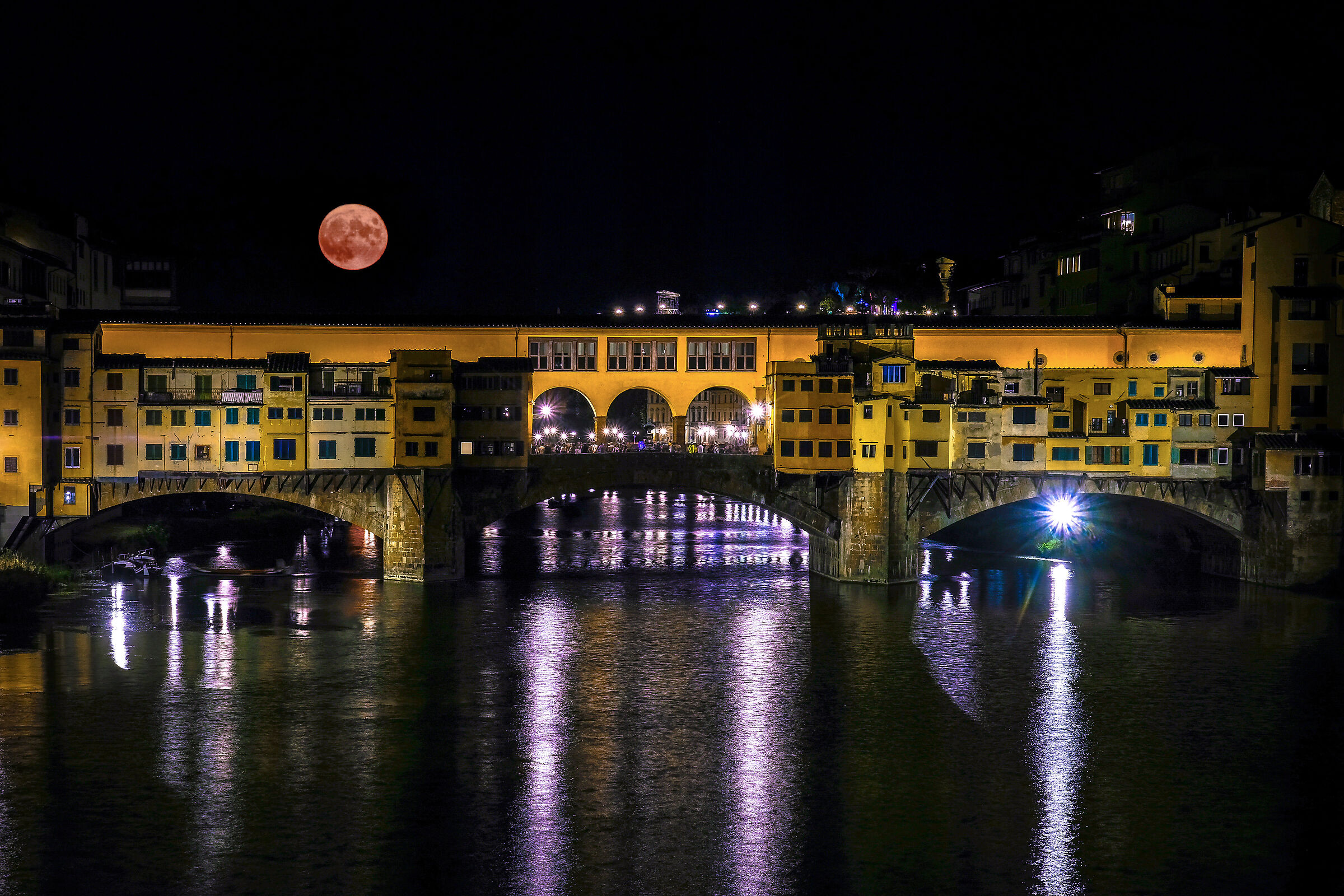 Luna blu (22 agosto 2021) e Ponte Vecchio