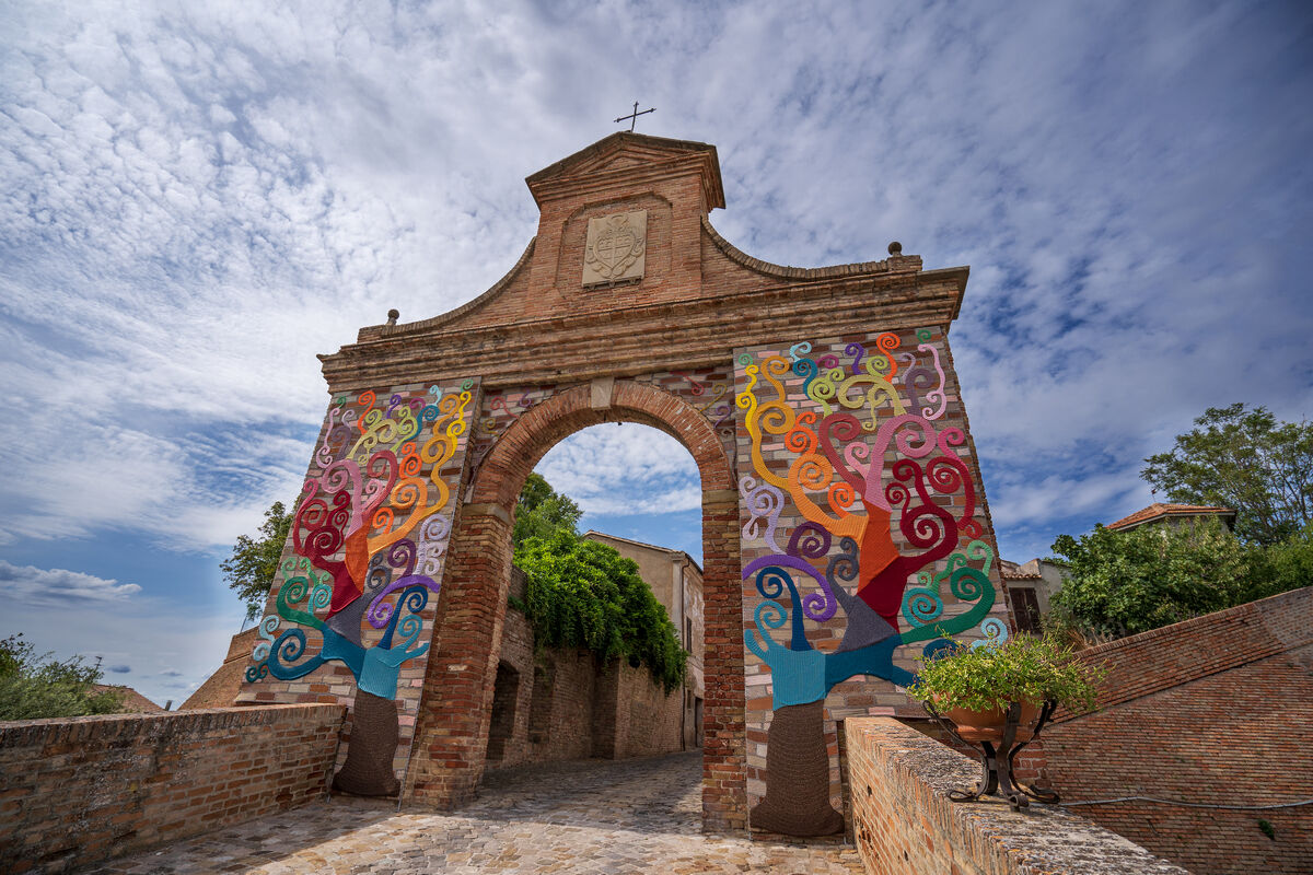 Porta di ingresso paese di Barchi (pu)