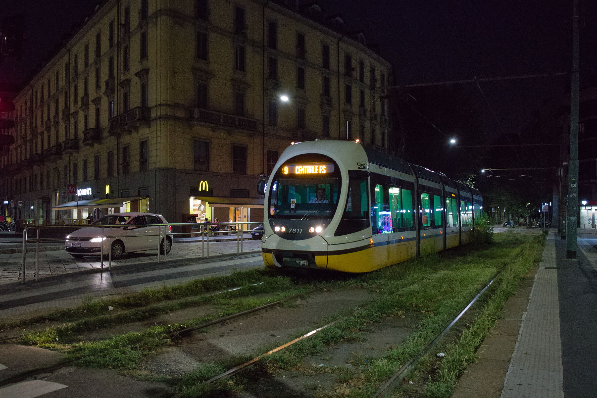 Tramway in Roman gate