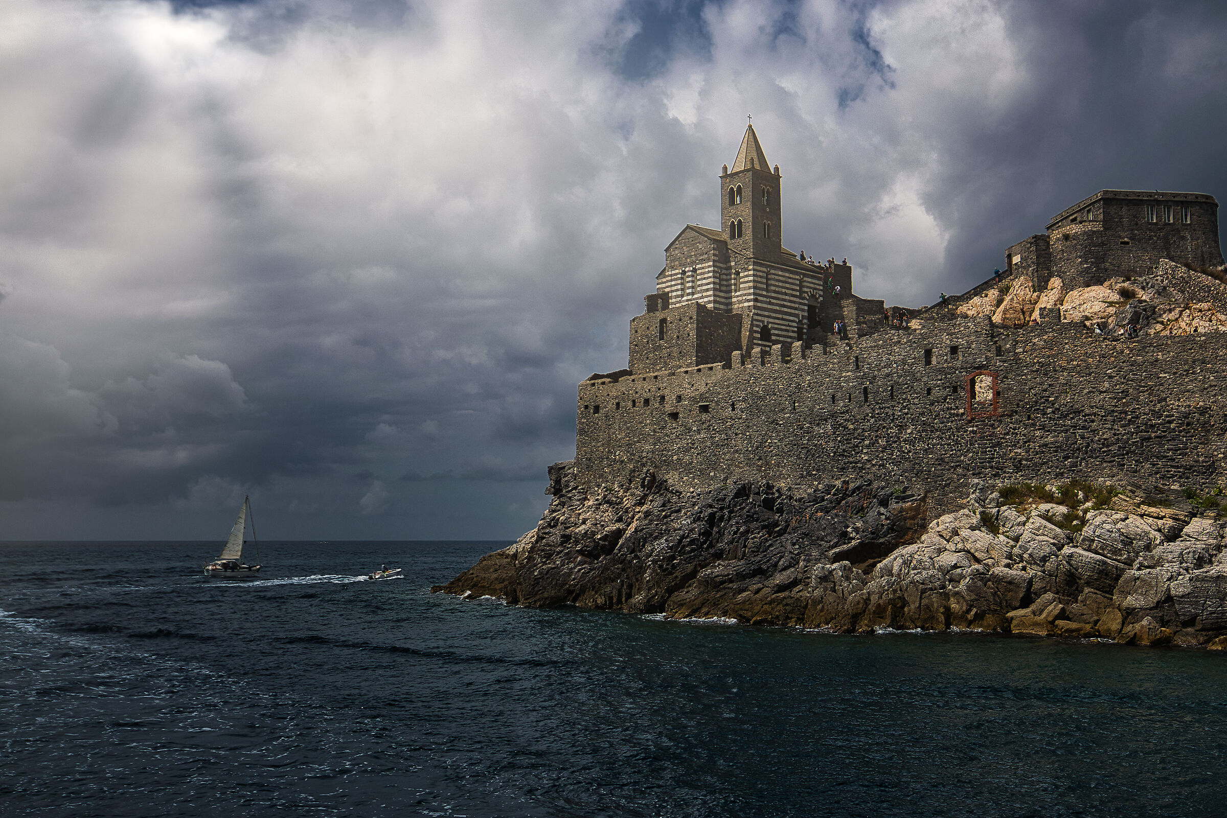 venus port and the incoming thunderstorm