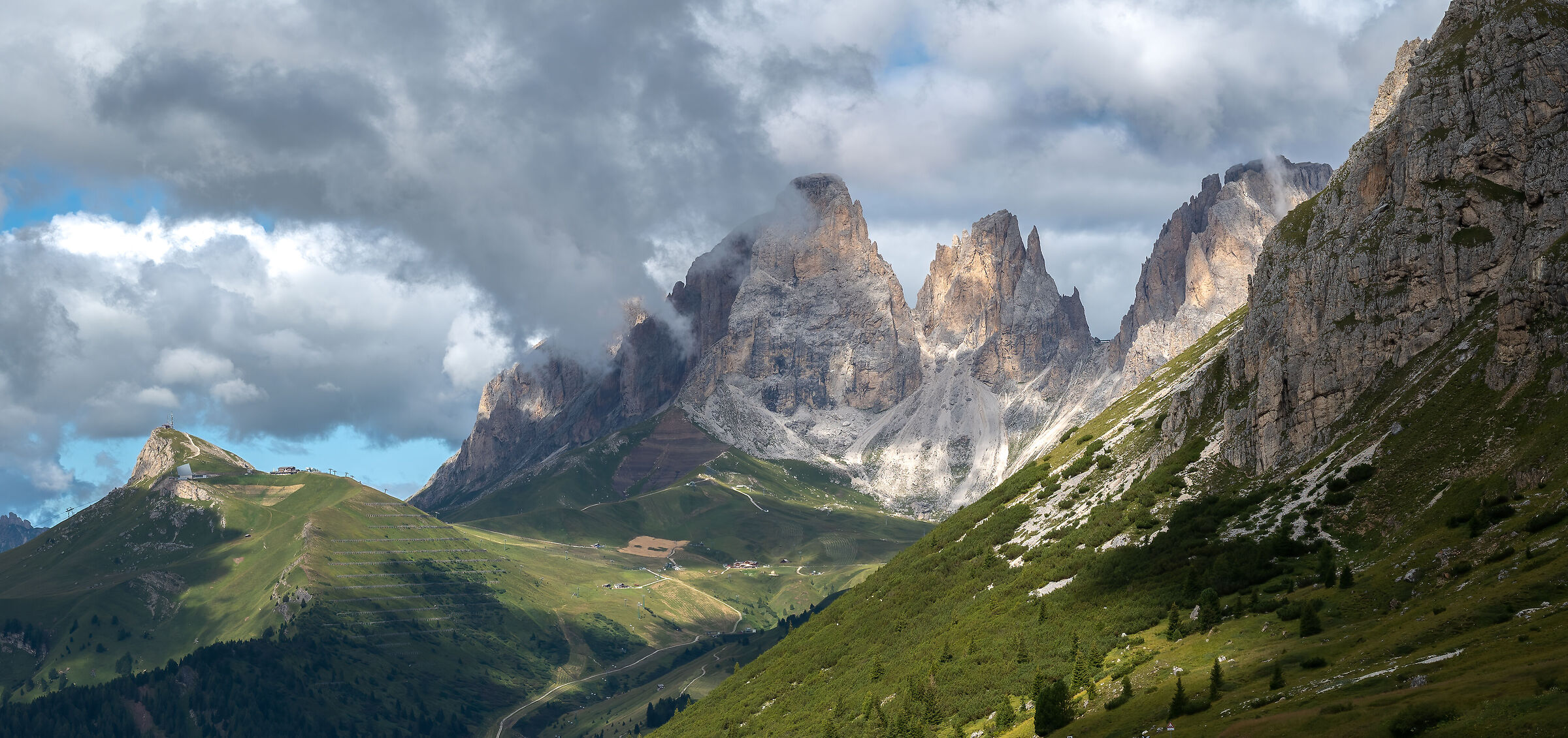 Sasso lungo visto dal Passo Pordoi