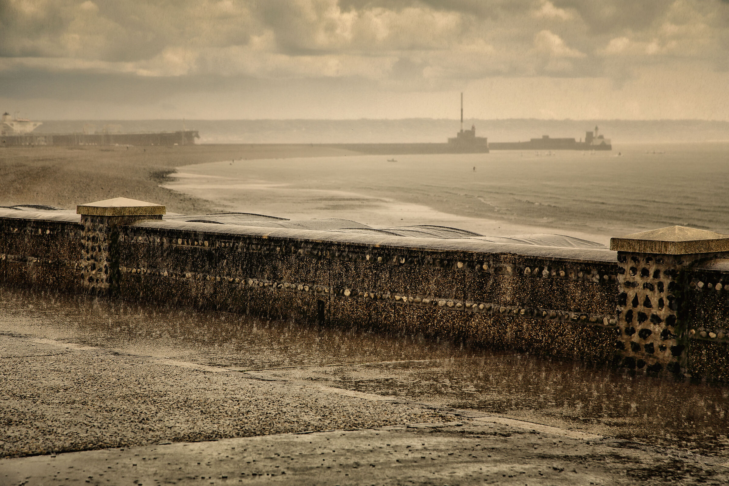 It always rains in Le Havre