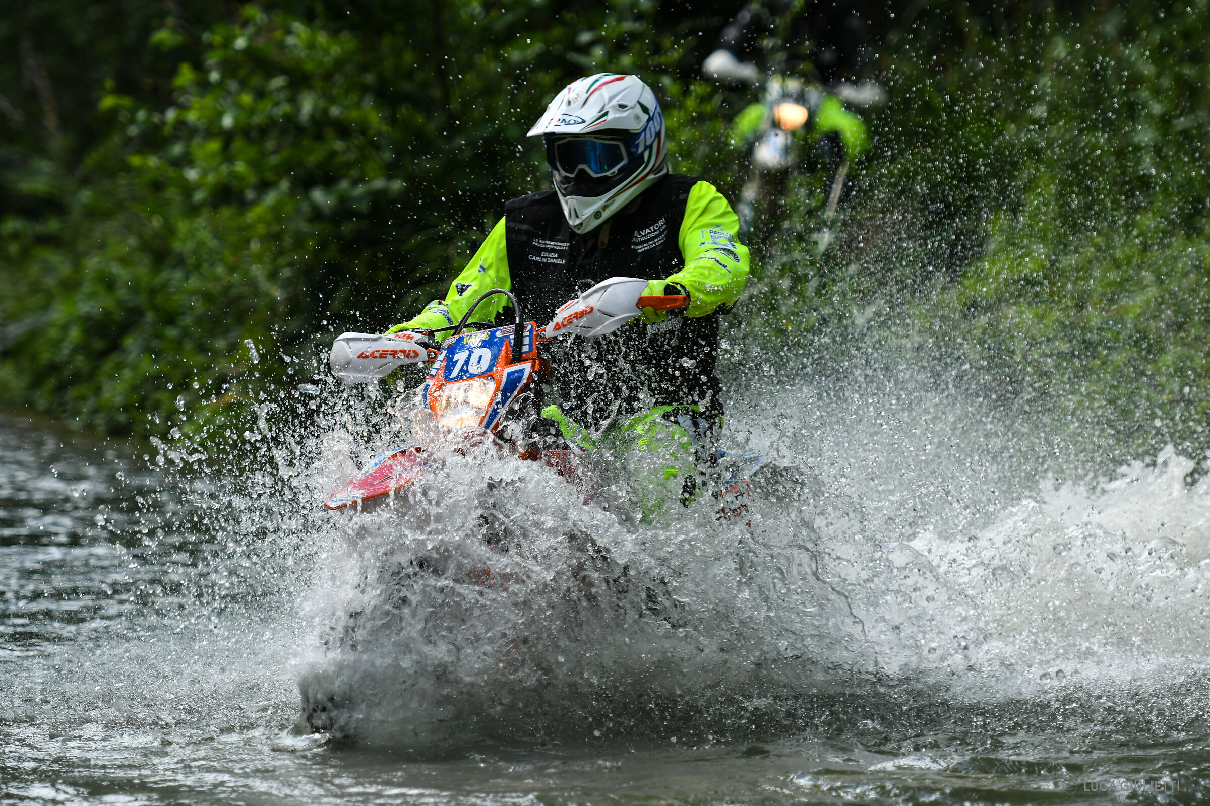 Enduro - Passaggio in acqua