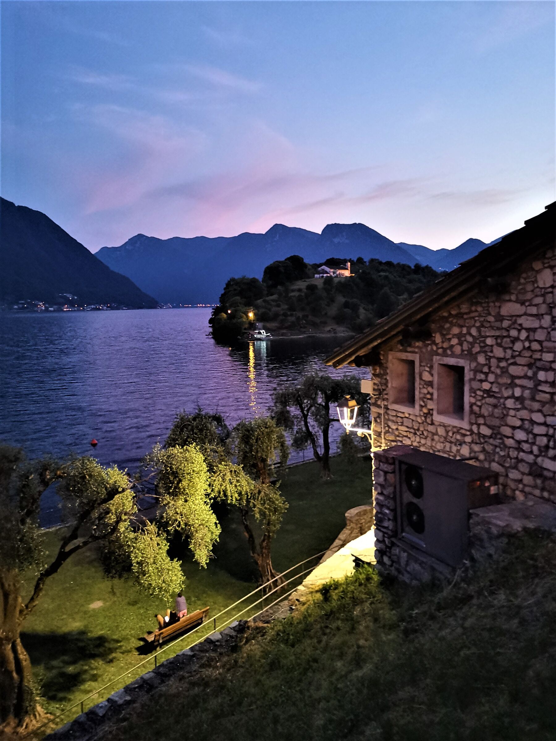 Chinese shadows on Lake Como