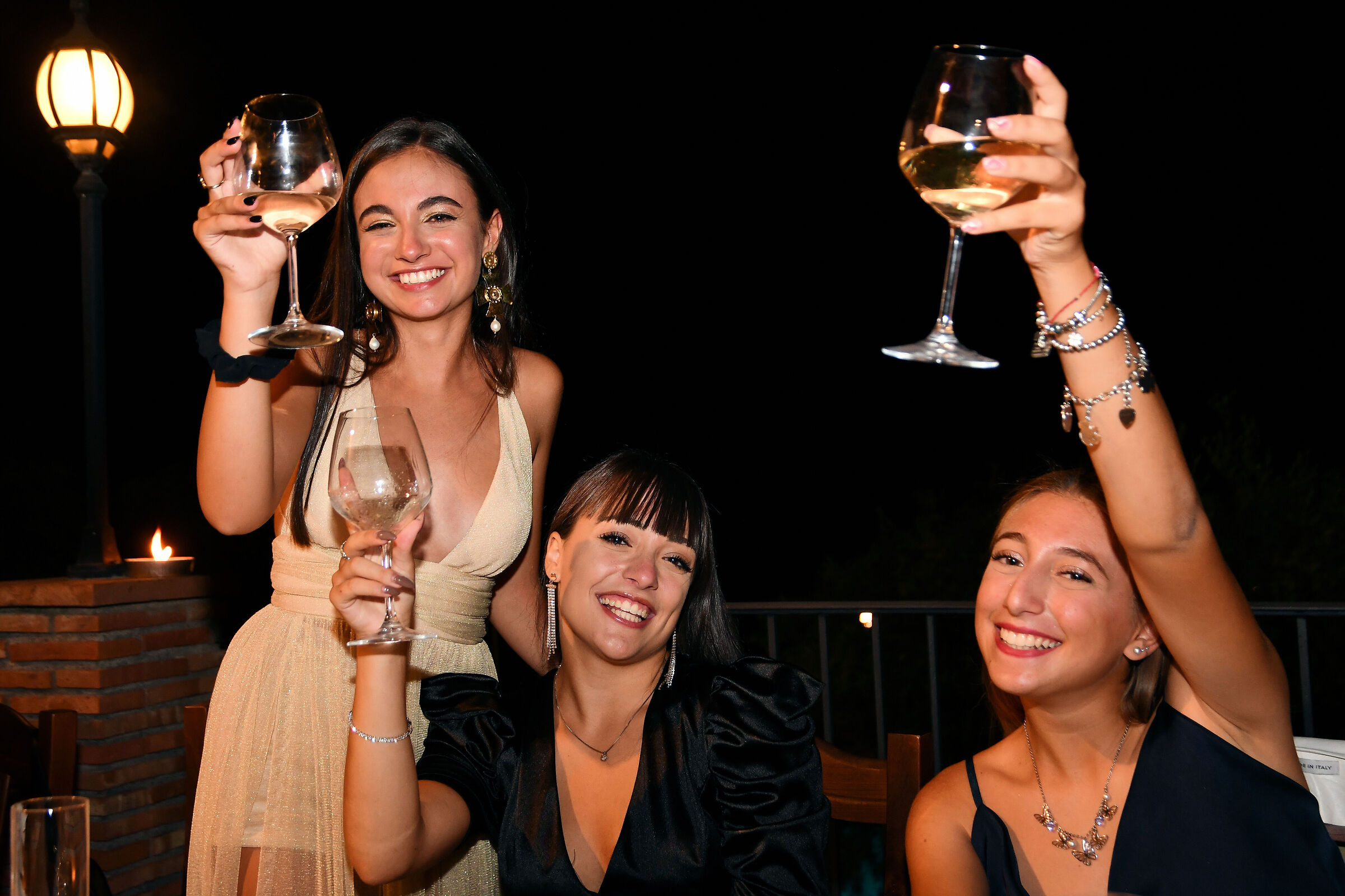 Long live the sparkling wine, in the sparkling glass