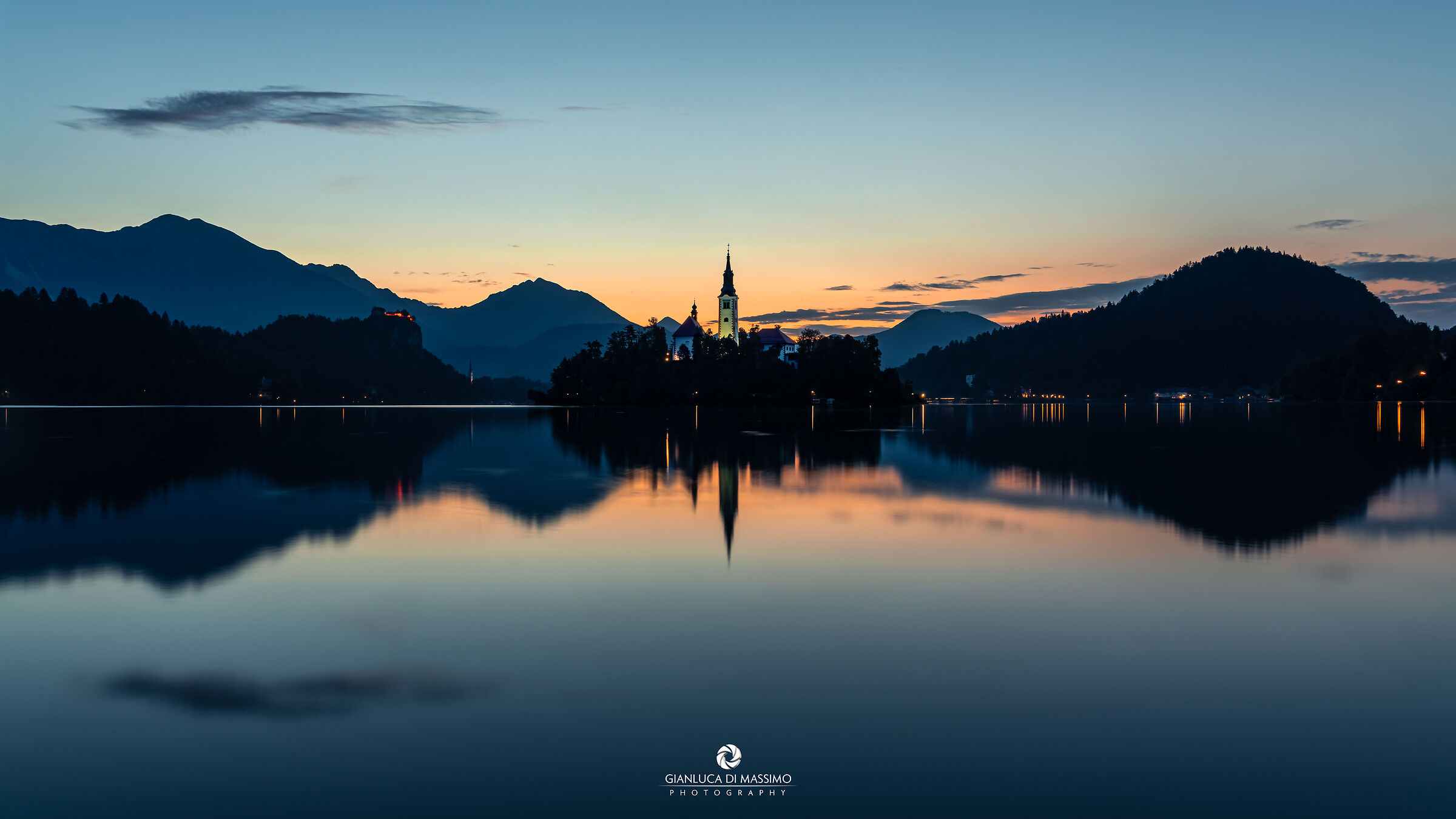 Waiting for Il Sole in Bled