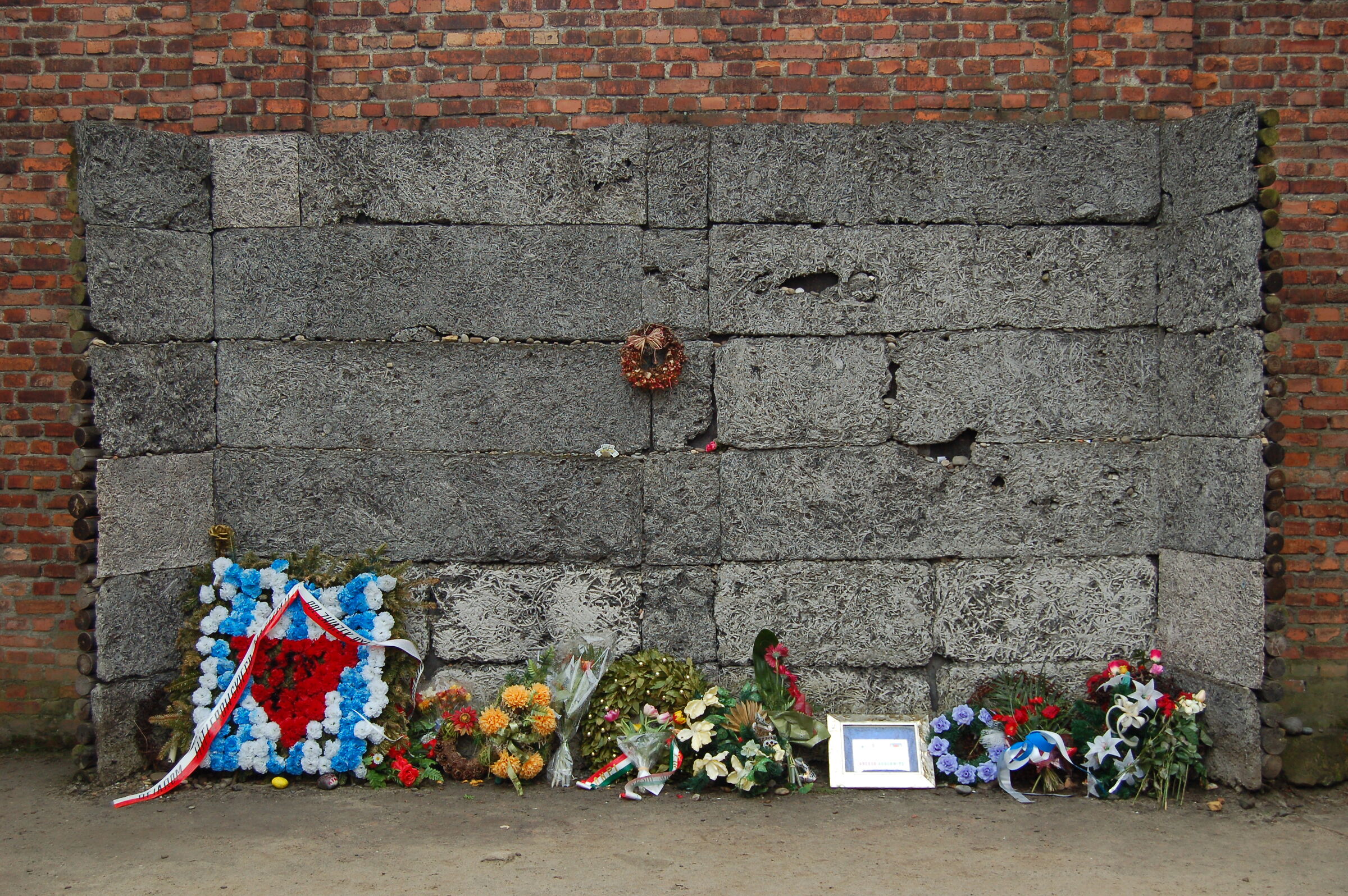 Oswiecim , silence