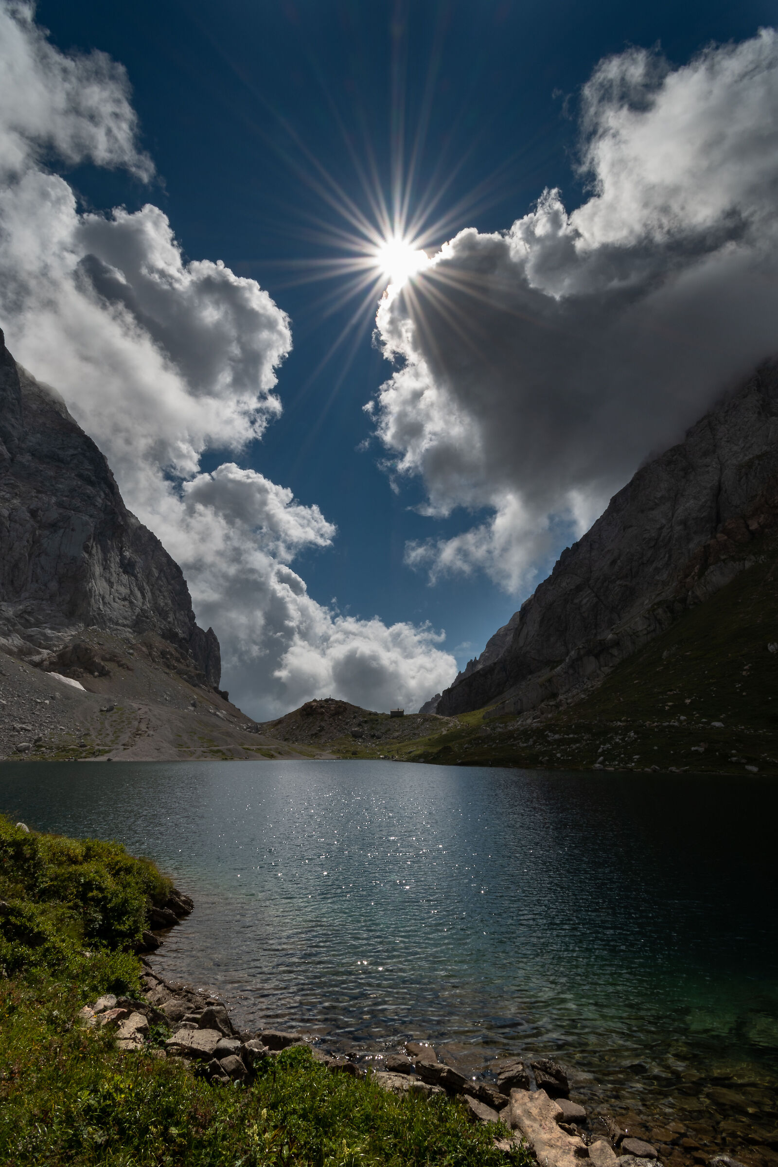Rays of sunshine on Lake Volaja