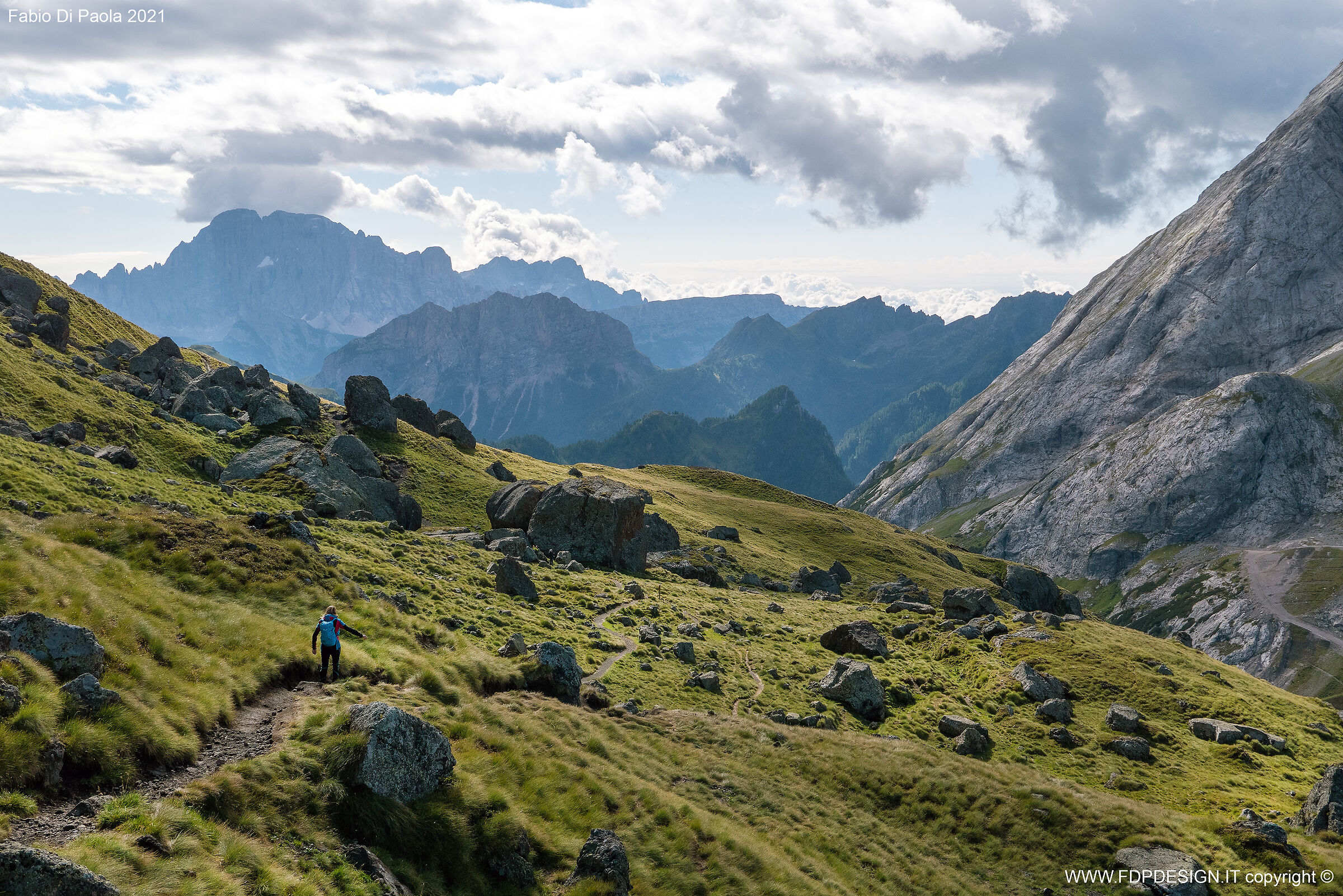 camminando sulle Dolomiti