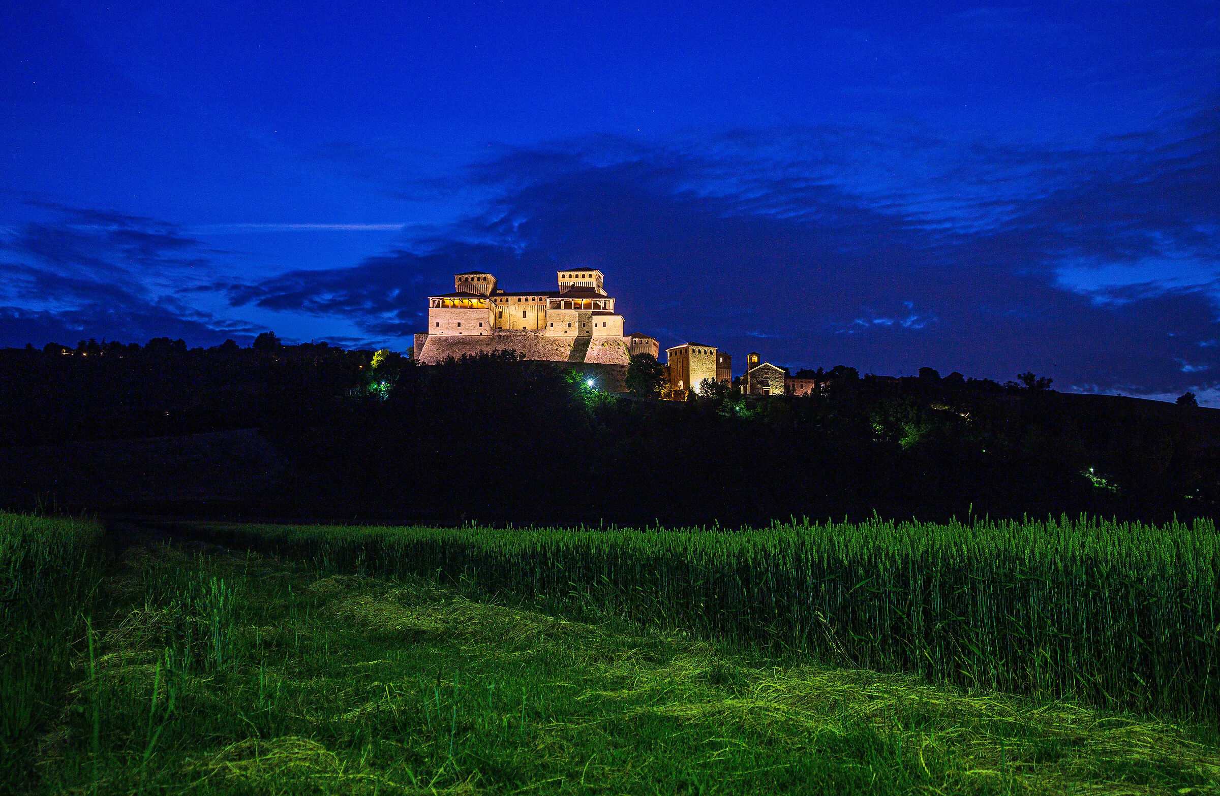 Torrechiara di sera...
