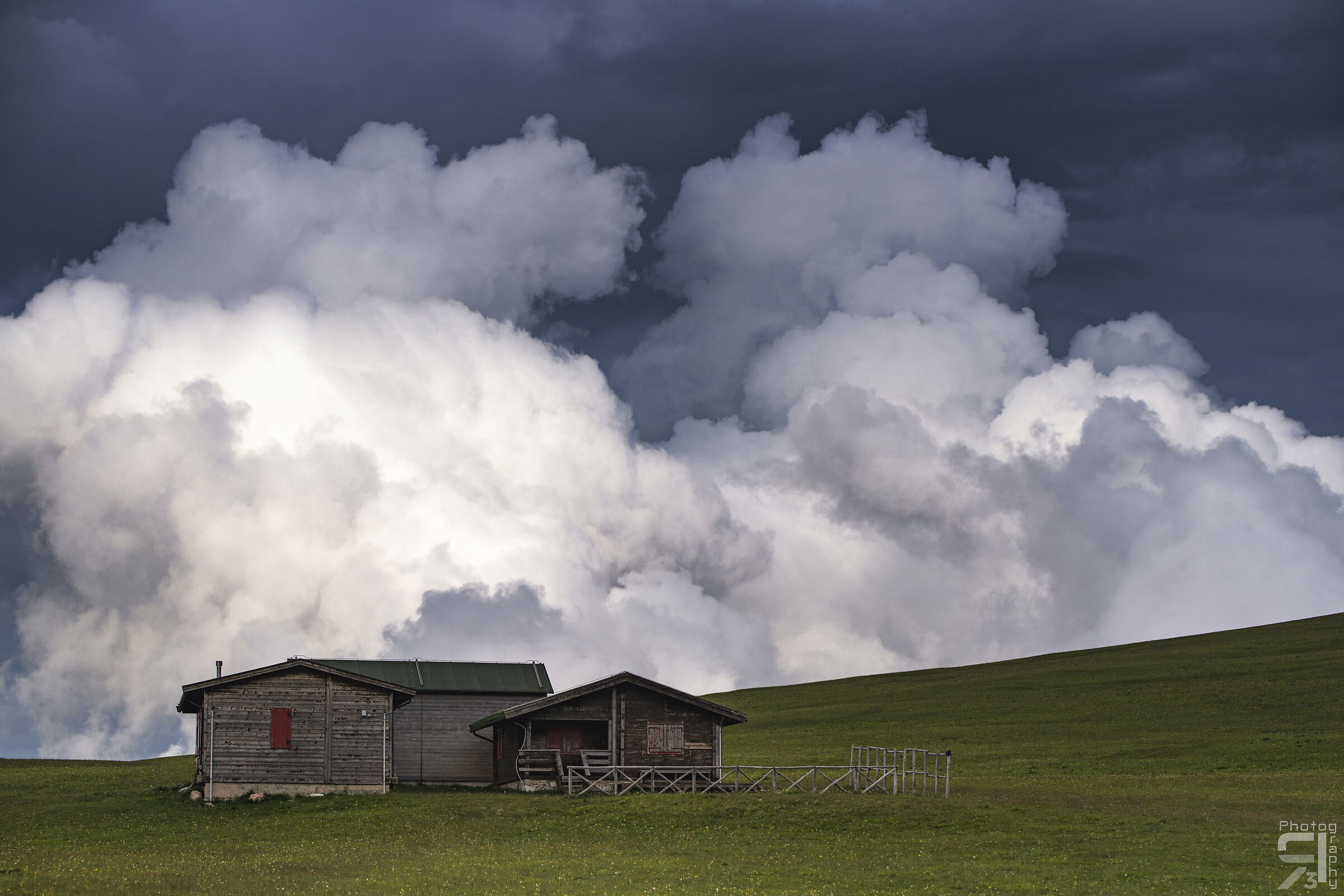 Cieli tempestosi ai Piani di Ragnolo