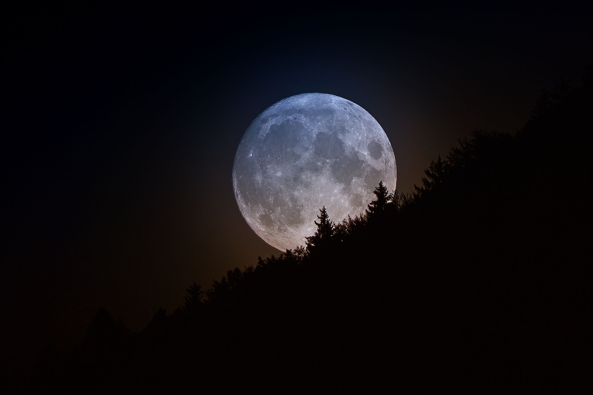 Guarda che luna...