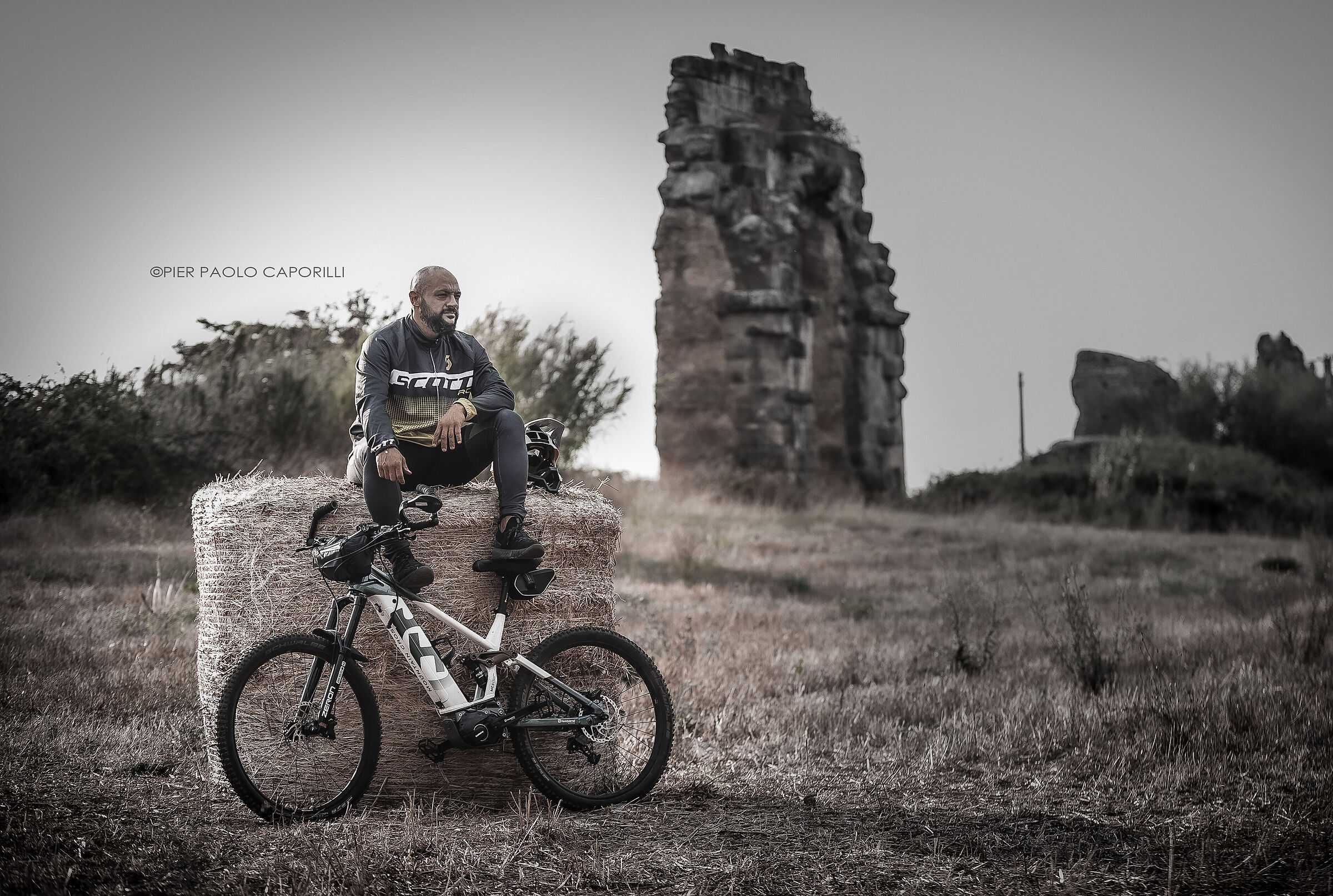 Luigi e Electric Bike Husquarna