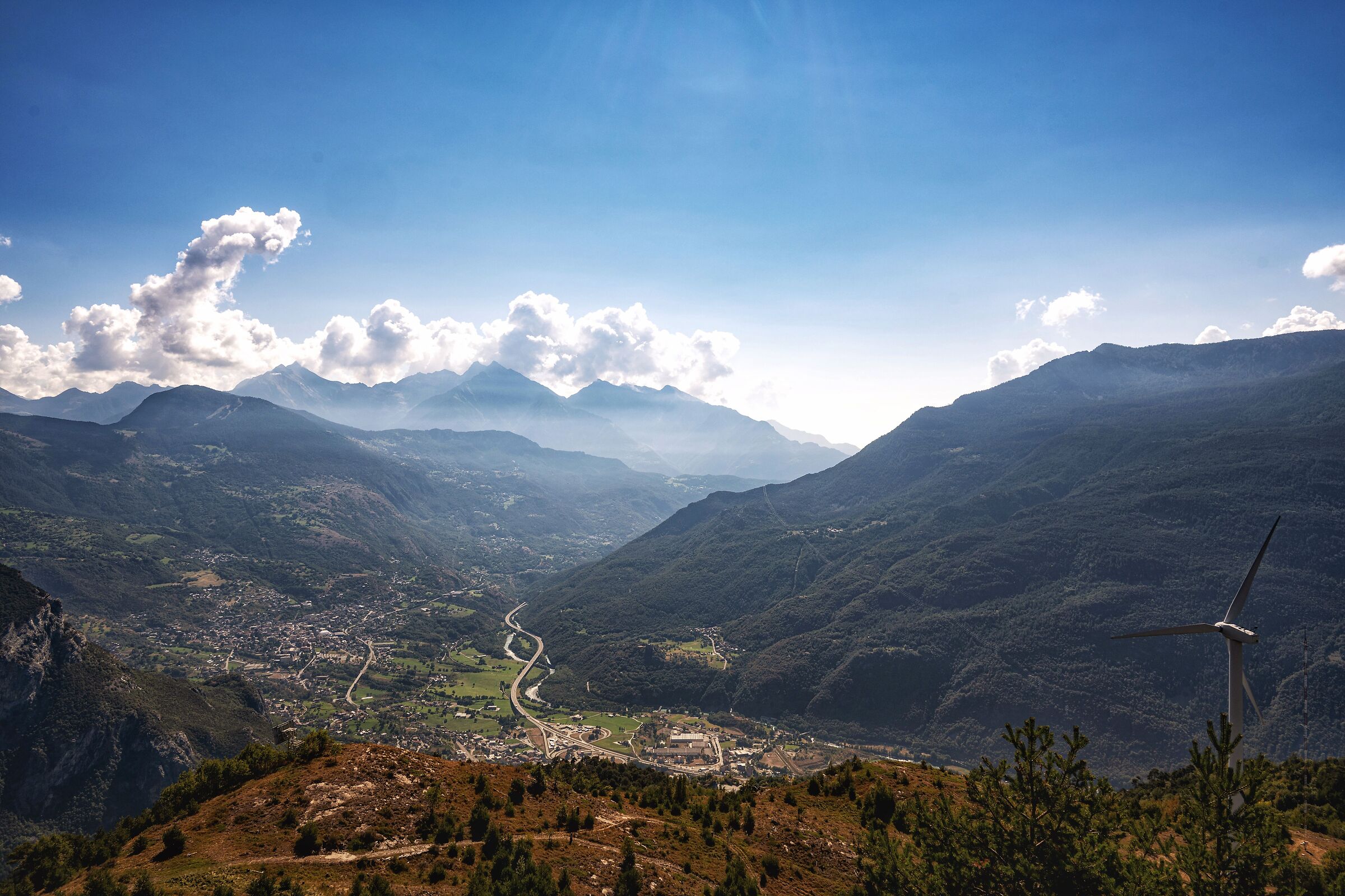 Veduta su Catillon e Saint Vincent