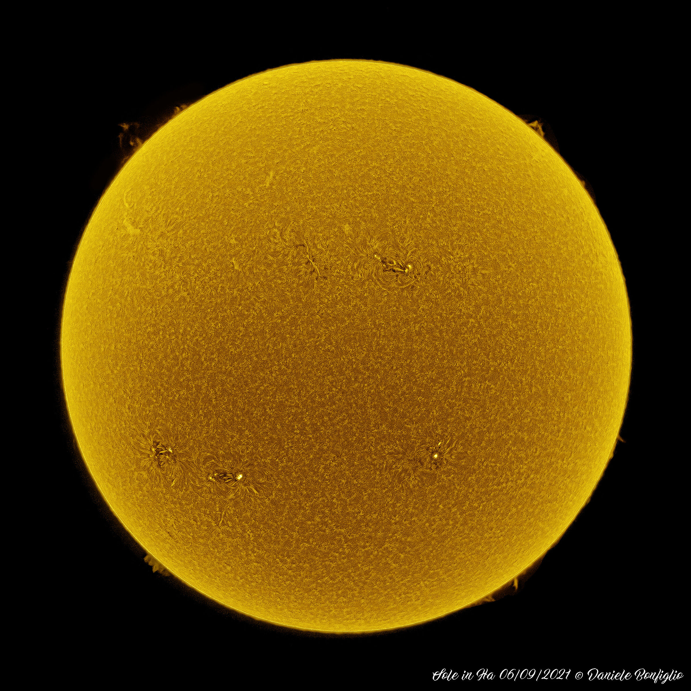 Sole in H-alpha del 06/09/2021 versione finale