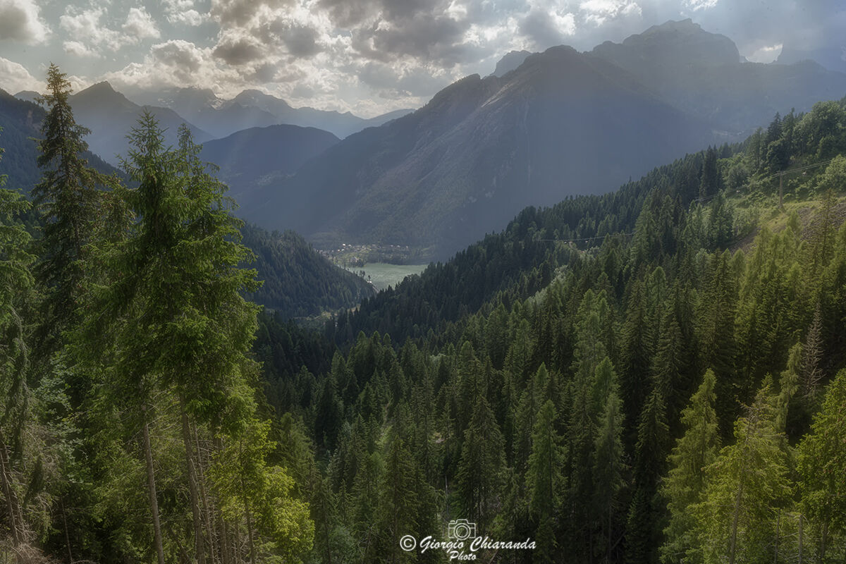 Lake Alleghe dai piani di pezzè